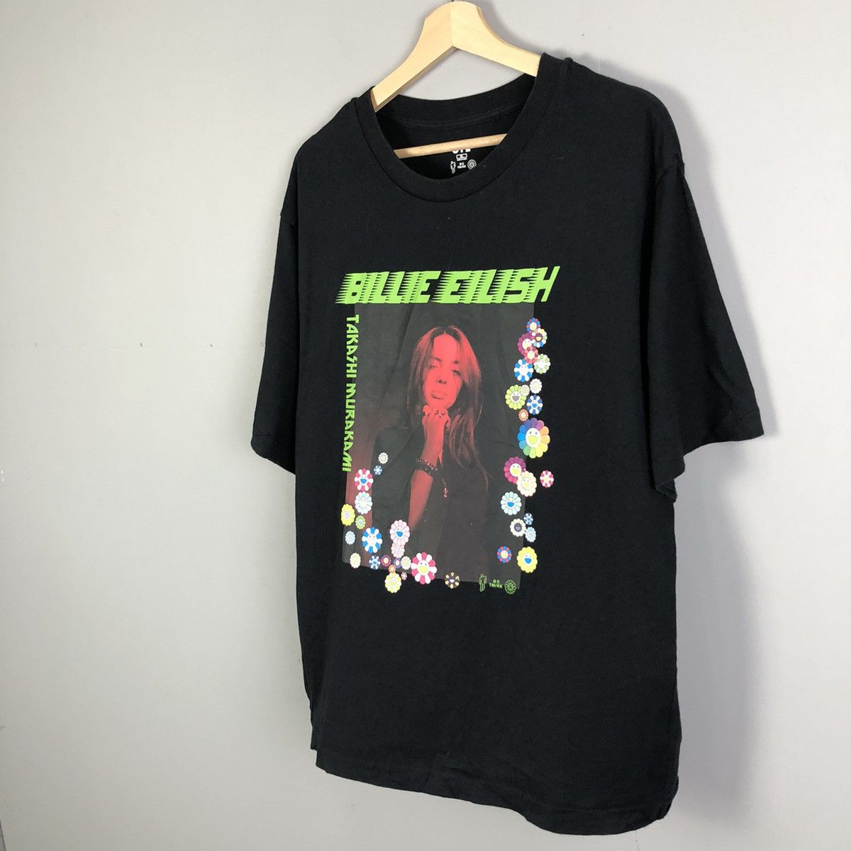 Uniqlo BILLIE EILISH X Uniqlo X Takashi Murakami Tshirt Size US XL / EU 56 / 4 - 3 Thumbnail
