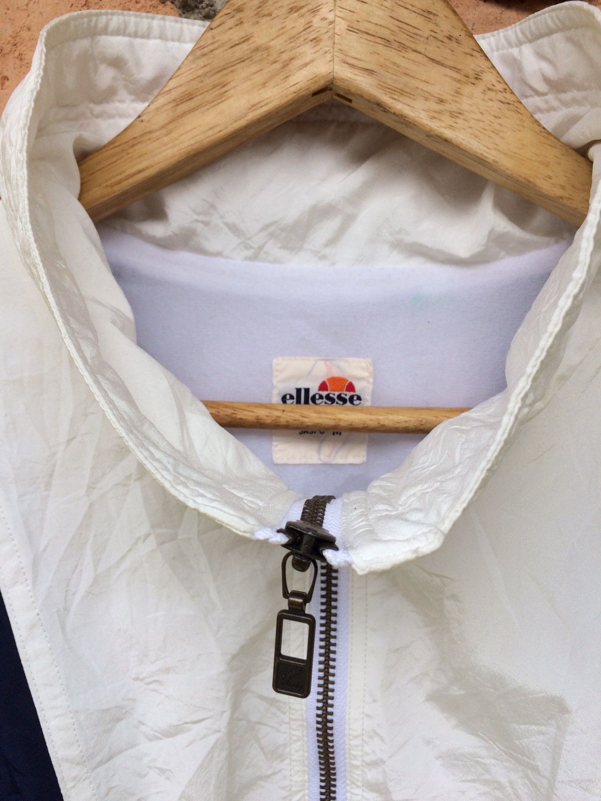 Ellesse Rare !! Ellesse Spell Out Big Logo Jacket Size US M / EU 48-50 / 2 - 4 Thumbnail
