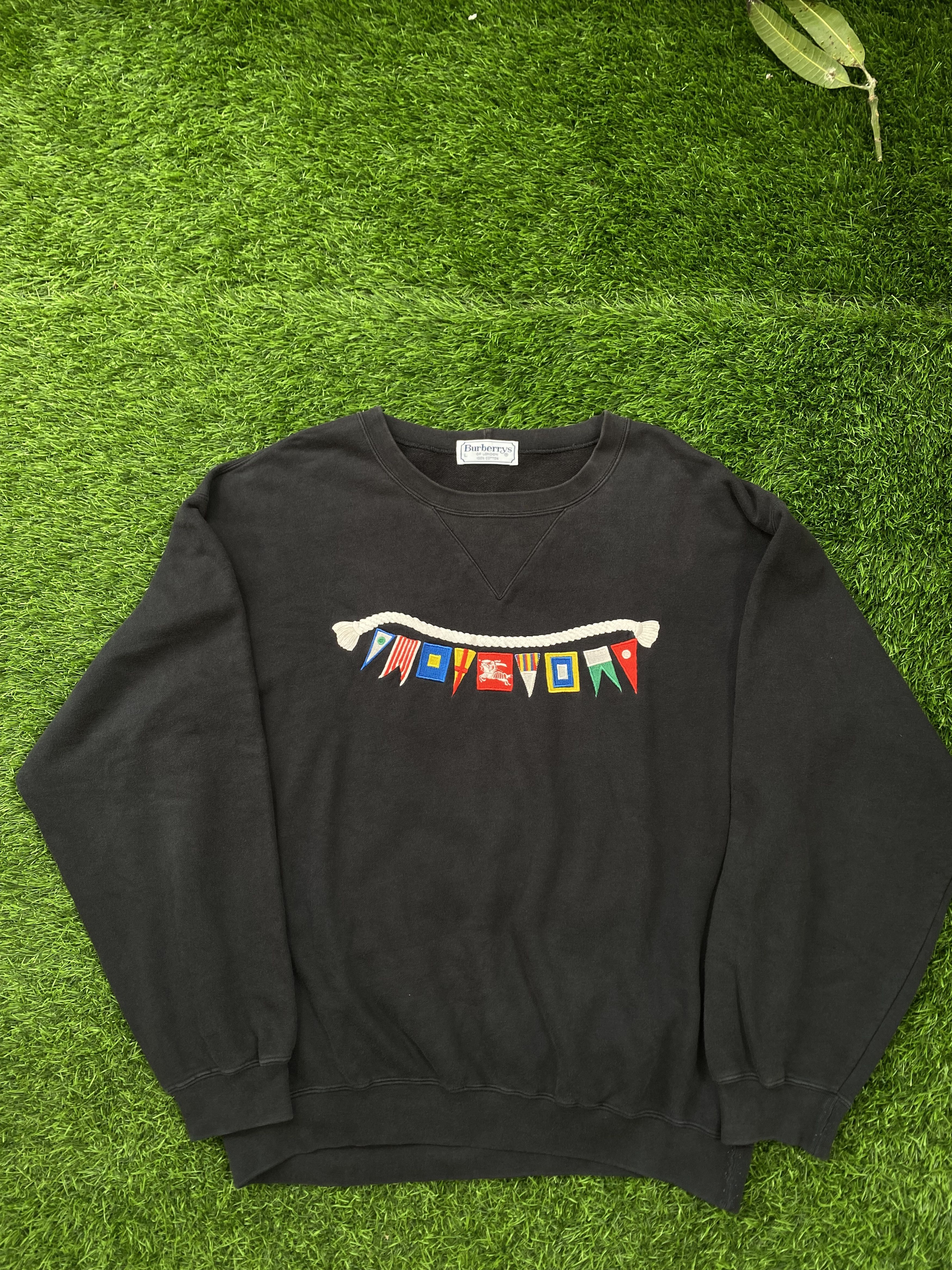 Burberry rainbow 2024 logo sweatshirt