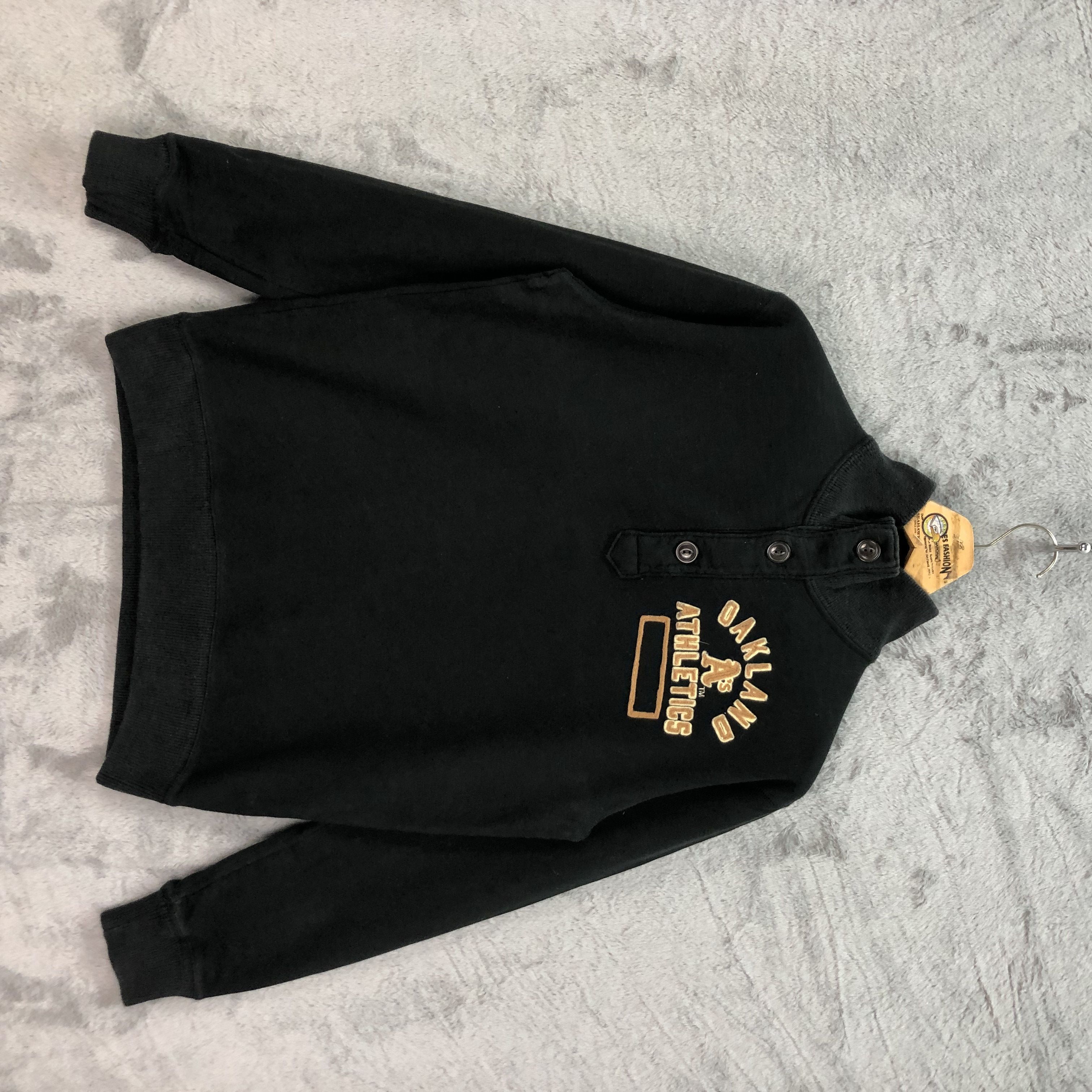 image of Mlb A’S Oakland Athletic Turtle Neck Sweatshirts 1088-44 in Black, Men's (Size Medium)