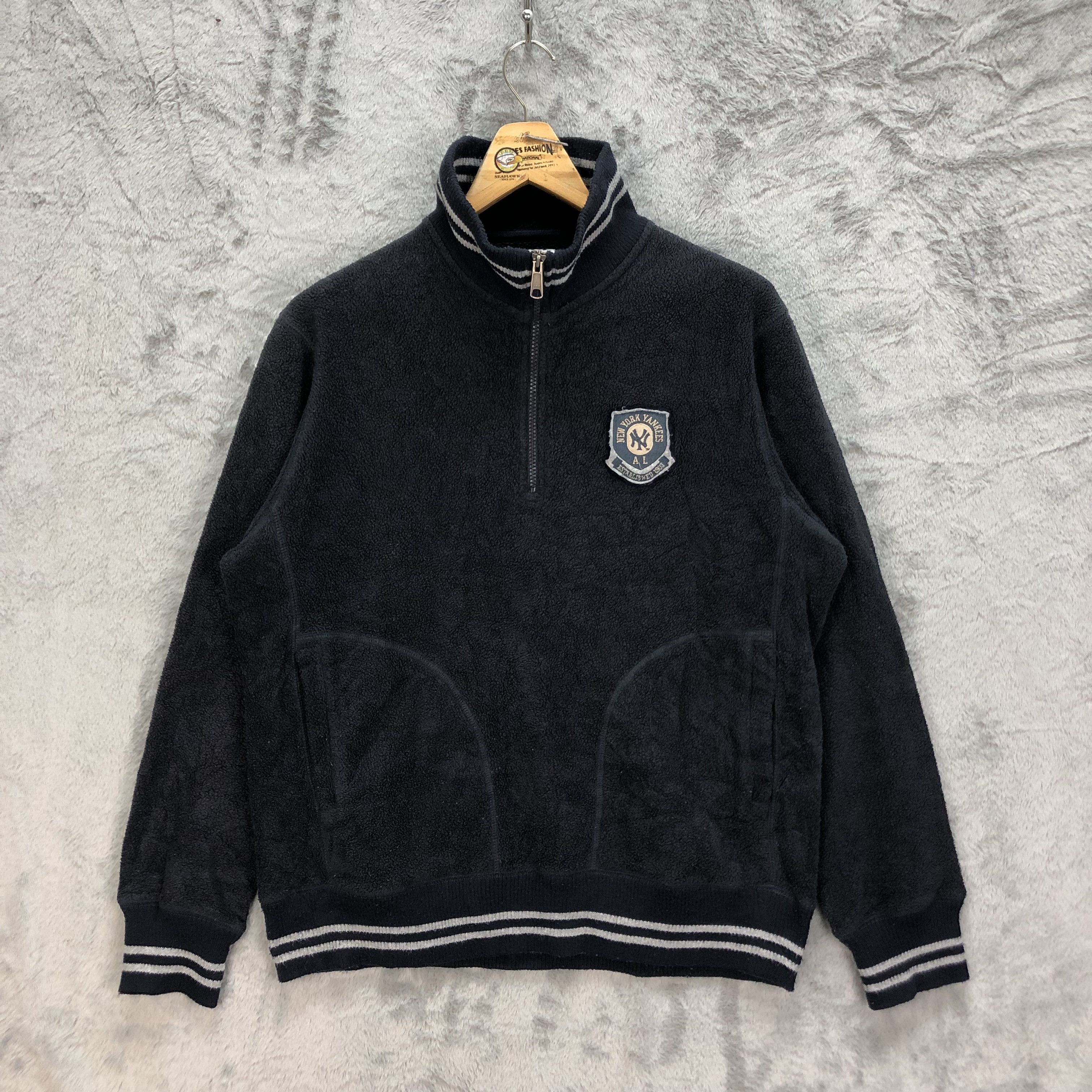 Uniqlo MLB NEW YORK YANKEES FLEECE SHERPA SWEATER #5051-22 Size US XL / EU 56 / 4 - 1 Thumbnail