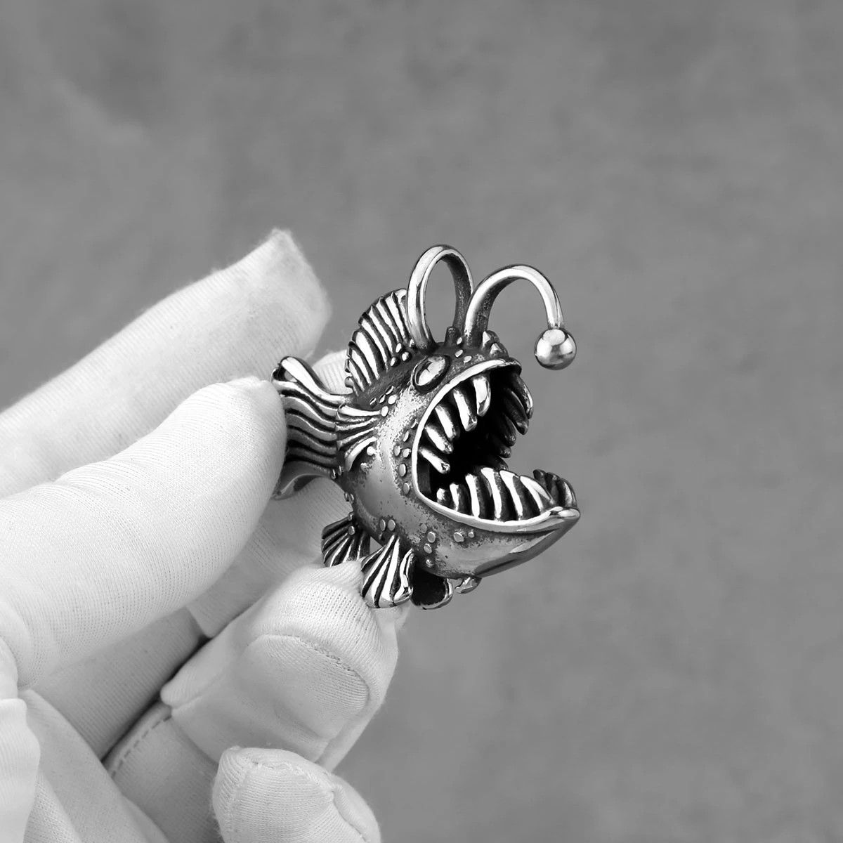 Jewelry Vintage Animal Lantern Fish Necklace Size ONE SIZE - 3 Thumbnail