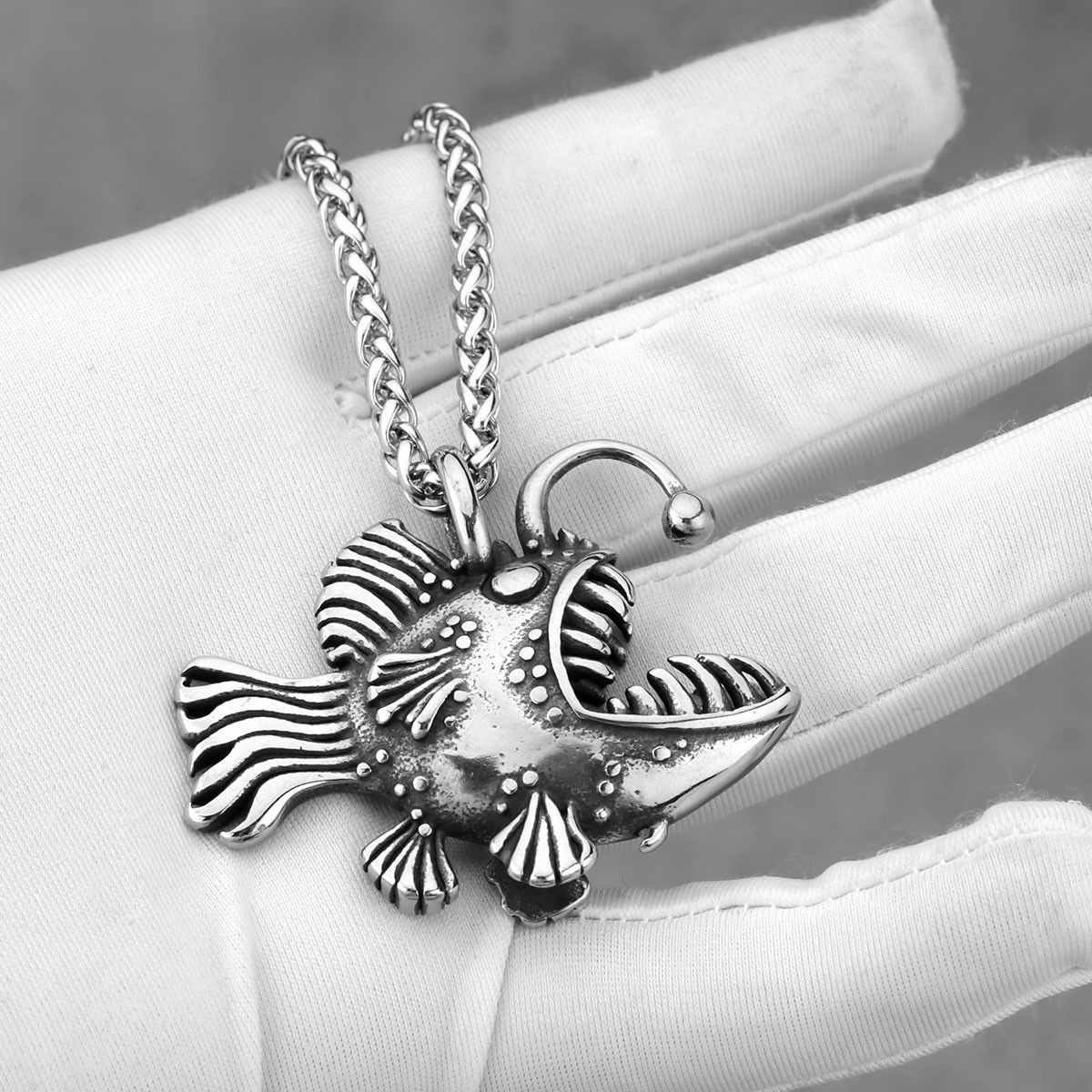 Jewelry Vintage Animal Lantern Fish Necklace Size ONE SIZE - 1 Thumbnail