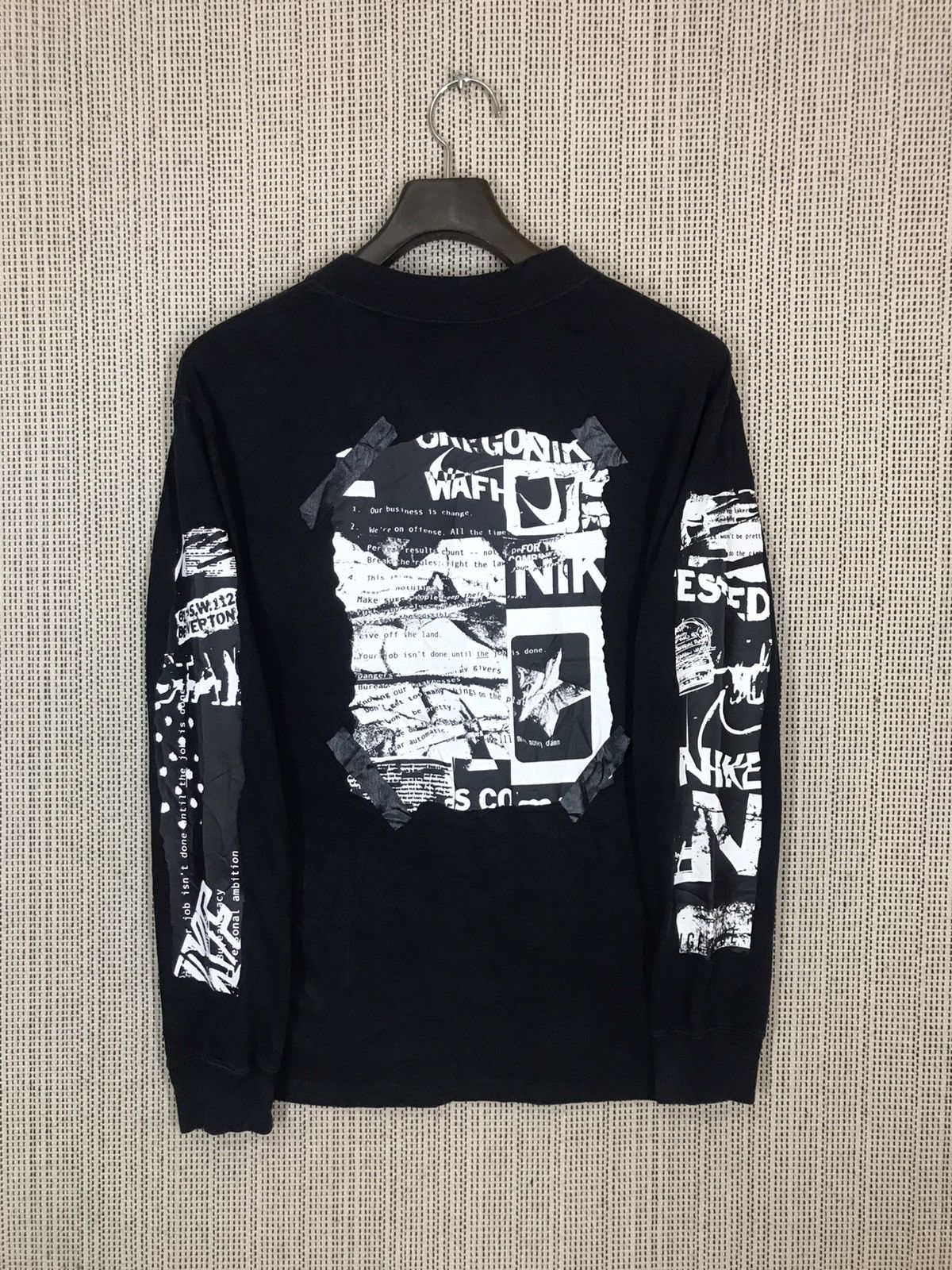 Nike ‼️NIKE FULLPRINTED LONGSLEEVE TSHIRT NICE DESIGN‼️ Size US M / EU 48-50 / 2 - 1 Thumbnail