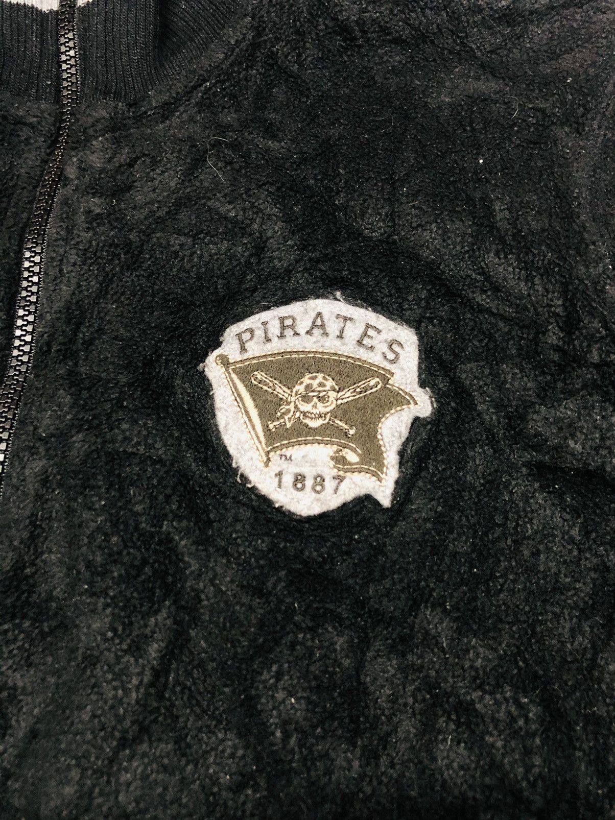 MLB × Uniqlo × Vintage VINTAGE PIRATES MLB X UNIQLO QUARTER ZIPPER FLEECE JAPAN Size US L / EU 52-54 / 3 - 3 Thumbnail