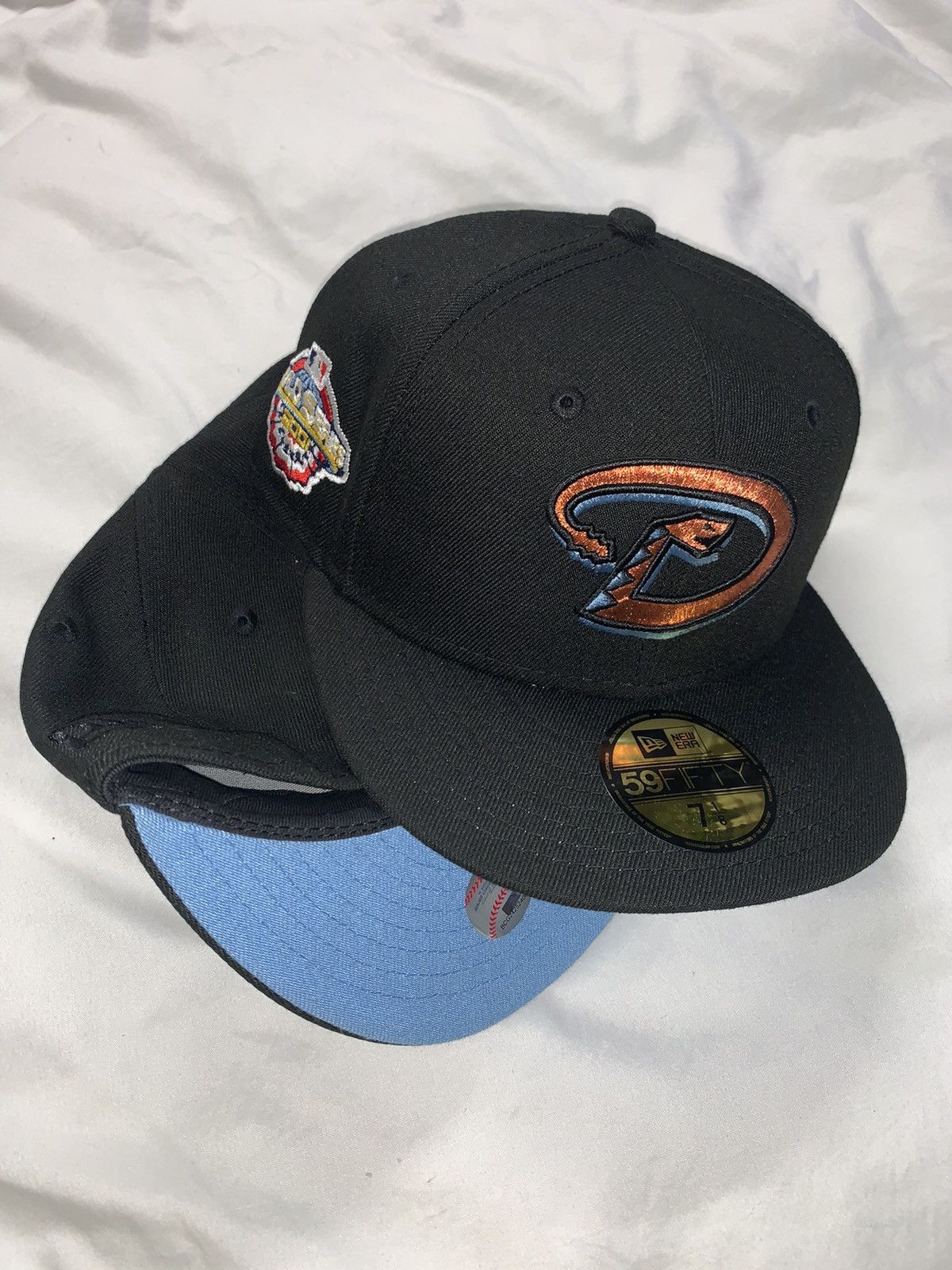 New Era Exclusive Arizona Diamondbacks Fitted Black Dbacks Icy Blue Size ONE SIZE - 1 Thumbnail