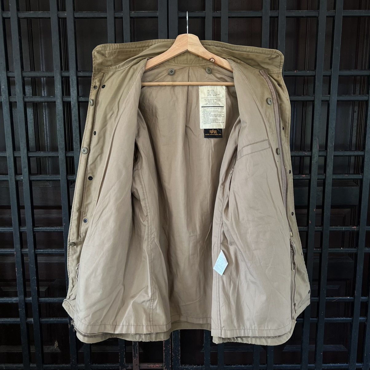 Alpha Industries MULTI POCKET CARGO JACKET ALPHA INDUSTRIE, INC Size US M / EU 48-50 / 2 - 11 Thumbnail