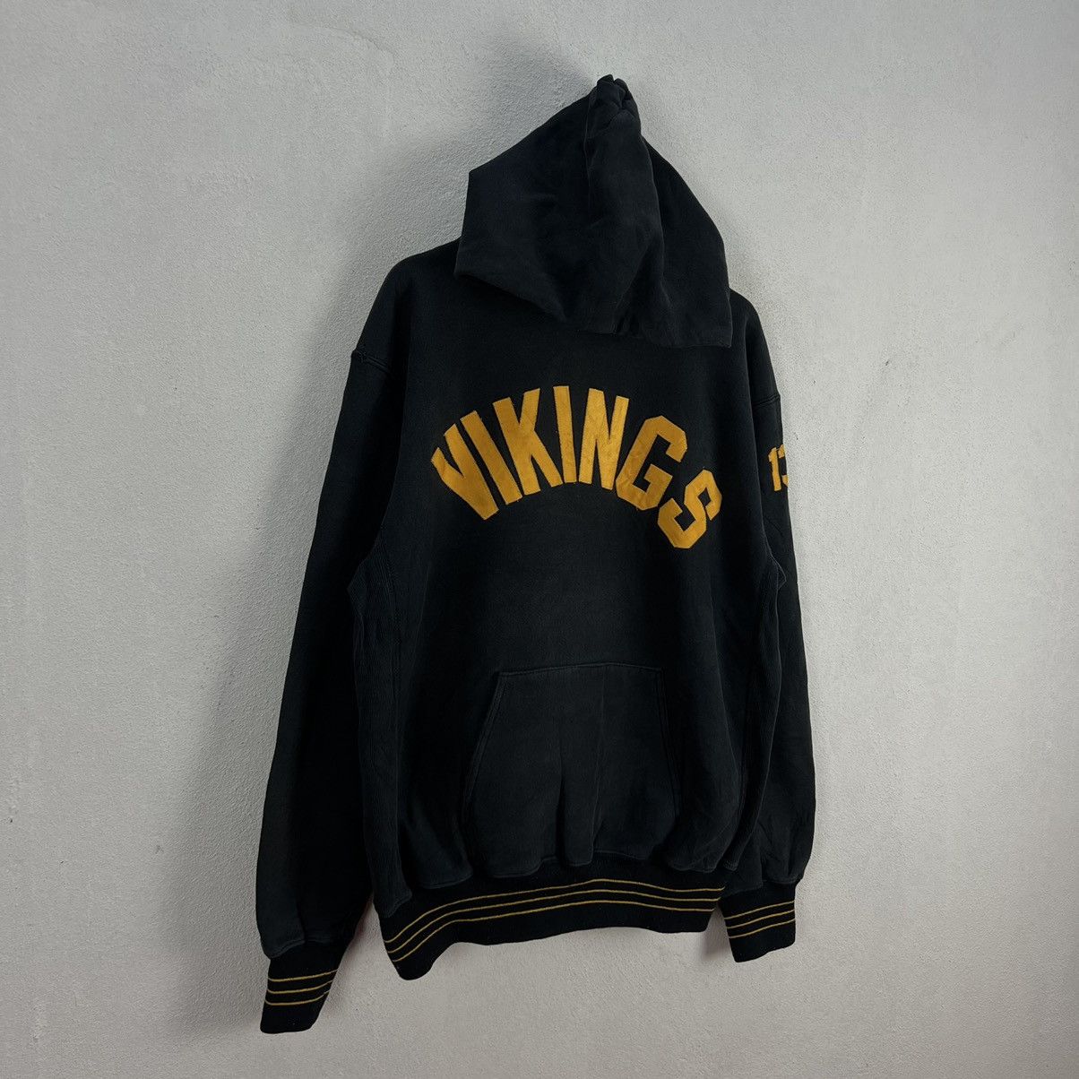 Japanese Brand × Vintage VINTAGE GREY BEAR MADE IN USA VIKINGS BIG LOGO HOODIE Size US XL / EU 56 / 4 - 3 Thumbnail