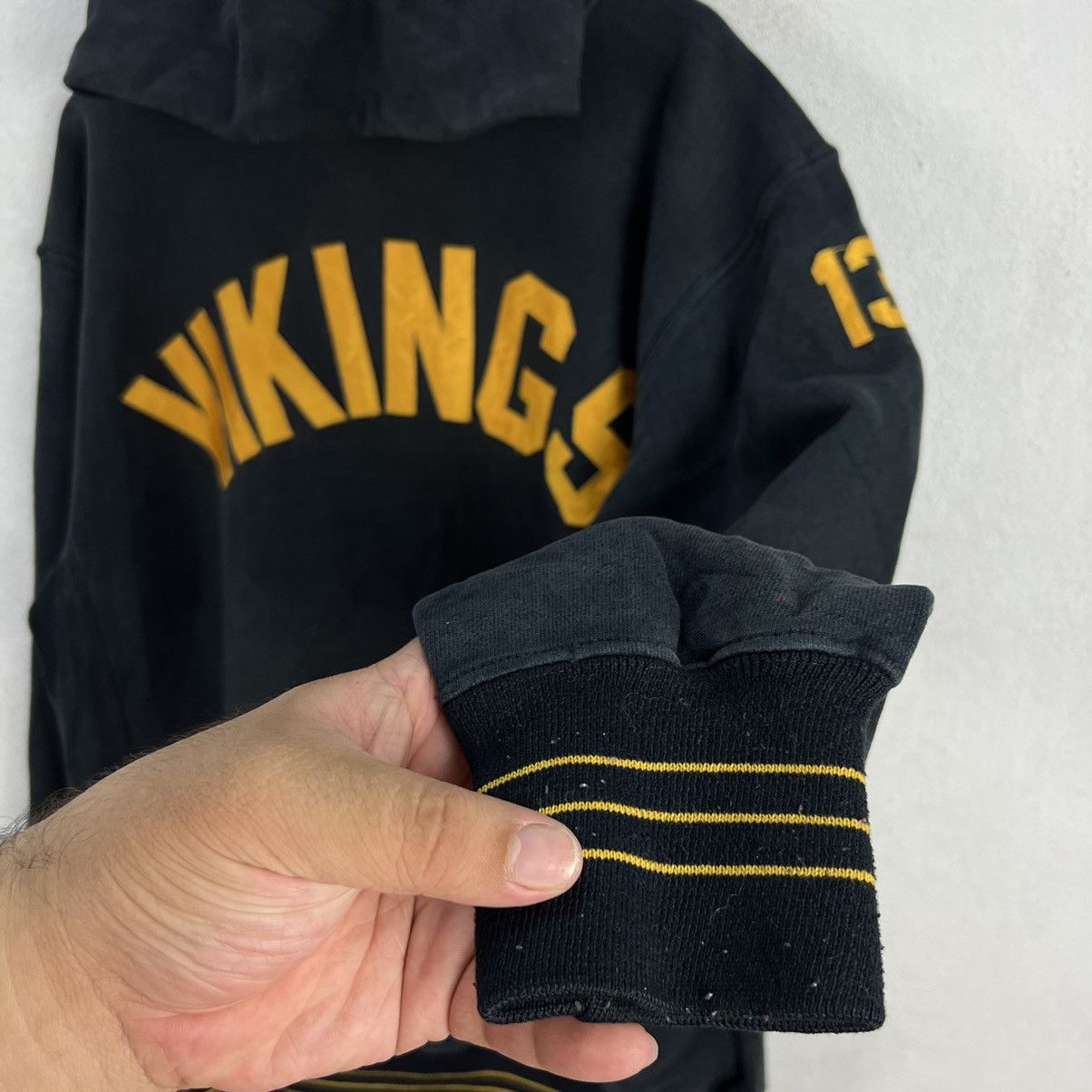 Japanese Brand × Vintage VINTAGE GREY BEAR MADE IN USA VIKINGS BIG LOGO HOODIE Size US XL / EU 56 / 4 - 6 Thumbnail