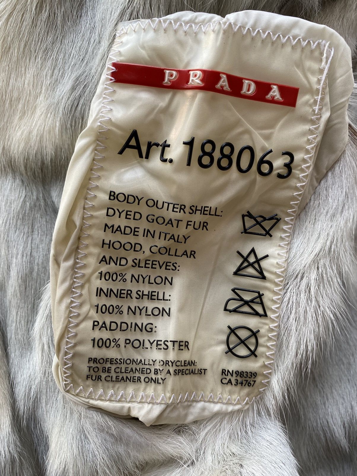 Prada Prada Goat Fur Shearling Puff Coat With Remove-able Sleeve Size US S / EU 44-46 / 1 - 4 Thumbnail