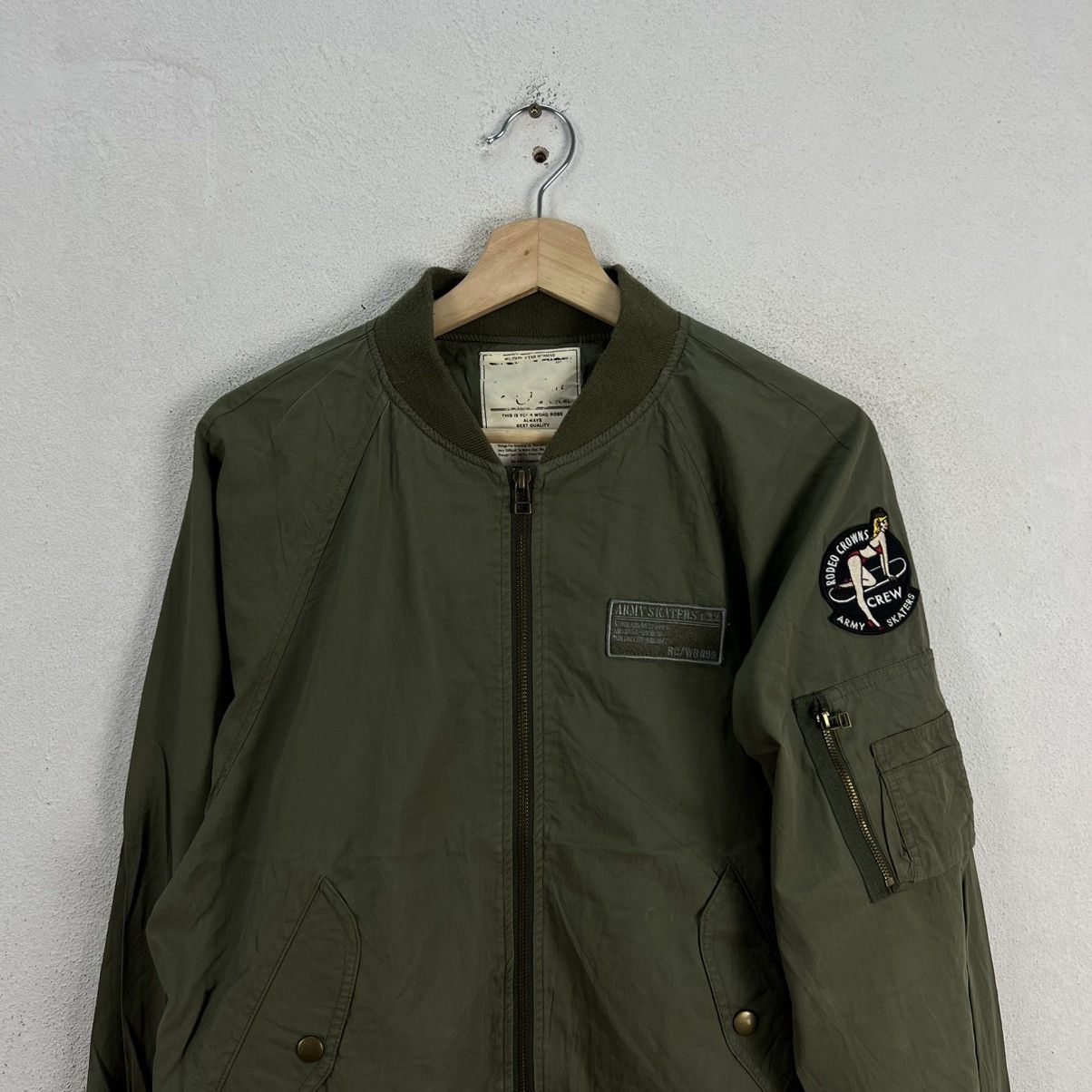 Japanese Brand RARE BOMBER JACKET RODEO CROWNS ARMY CREW SKATERS BIG LOGO Size US M / EU 48-50 / 2 - 3 Thumbnail
