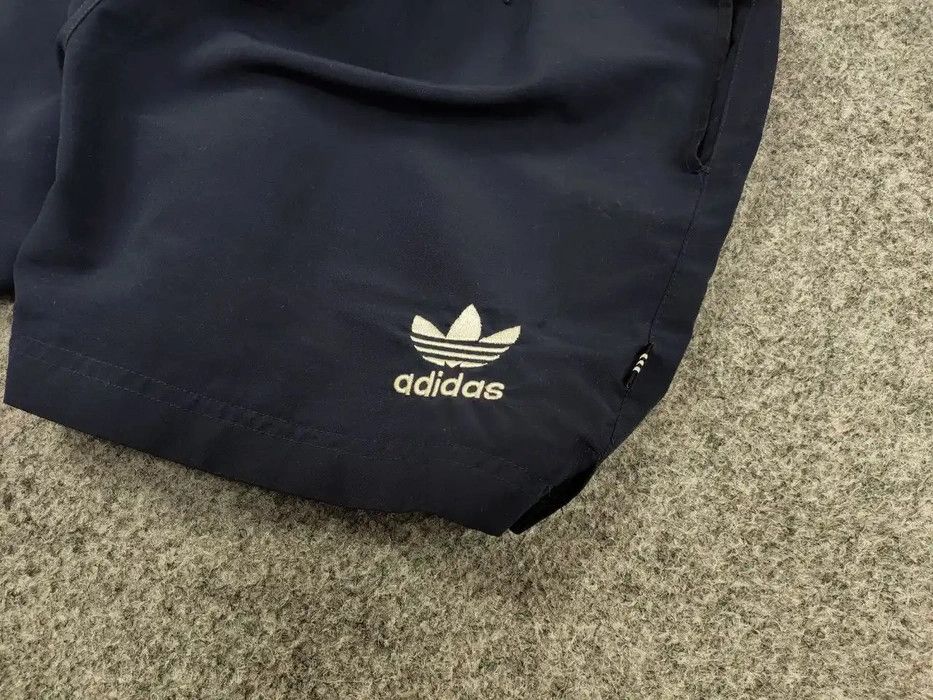Adidas Vintage 90's Adidas Originals casual logo dark blue Shorts Size US 32 / EU 48 - 9 Thumbnail
