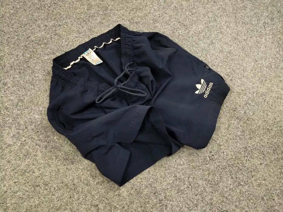 Adidas Vintage 90's Adidas Originals casual logo dark blue Shorts Size US 32 / EU 48 - 4 Thumbnail
