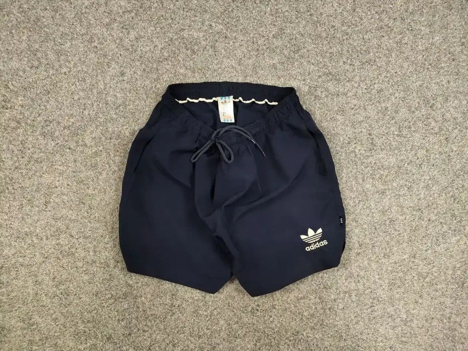 Adidas Vintage 90's Adidas Originals casual logo dark blue Shorts Size US 32 / EU 48 - 1 Thumbnail