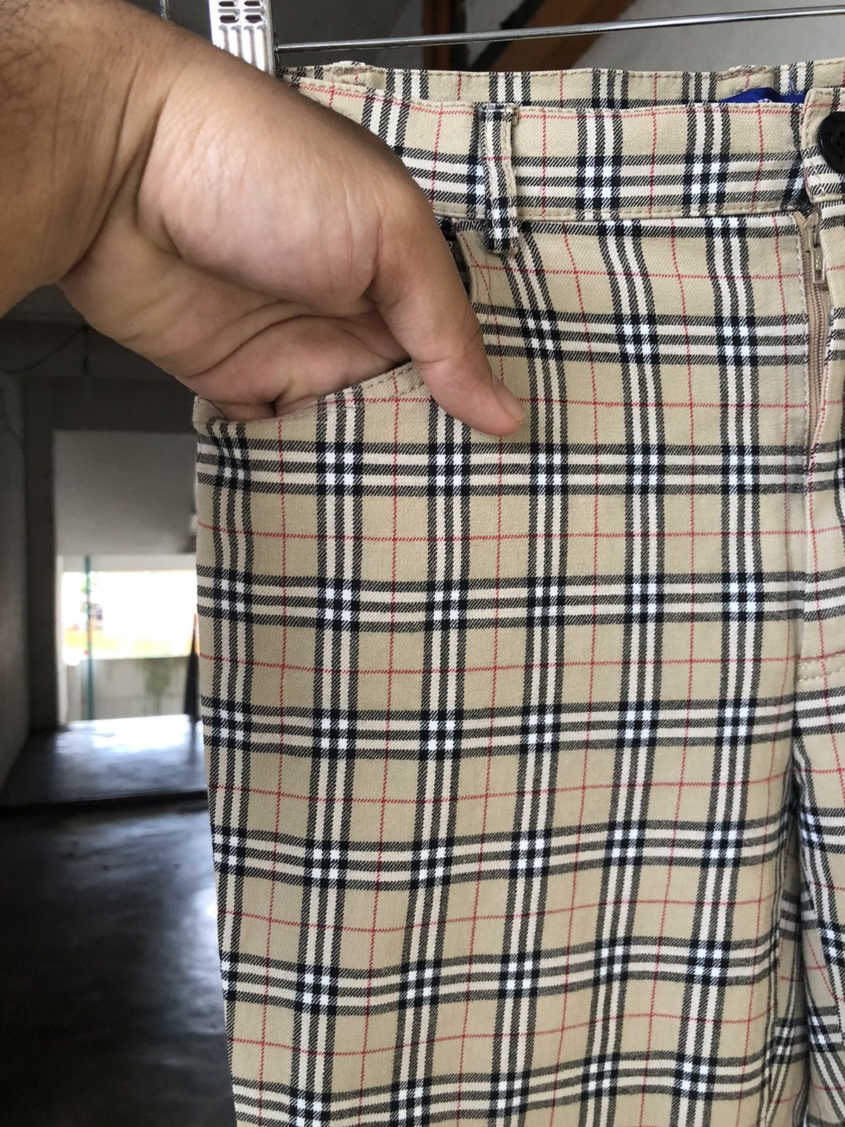 Burberry Vintage Burberry Nova Check Stretchable Blue Tag Pants Size 27" / US 4 / IT 40 - 9 Thumbnail