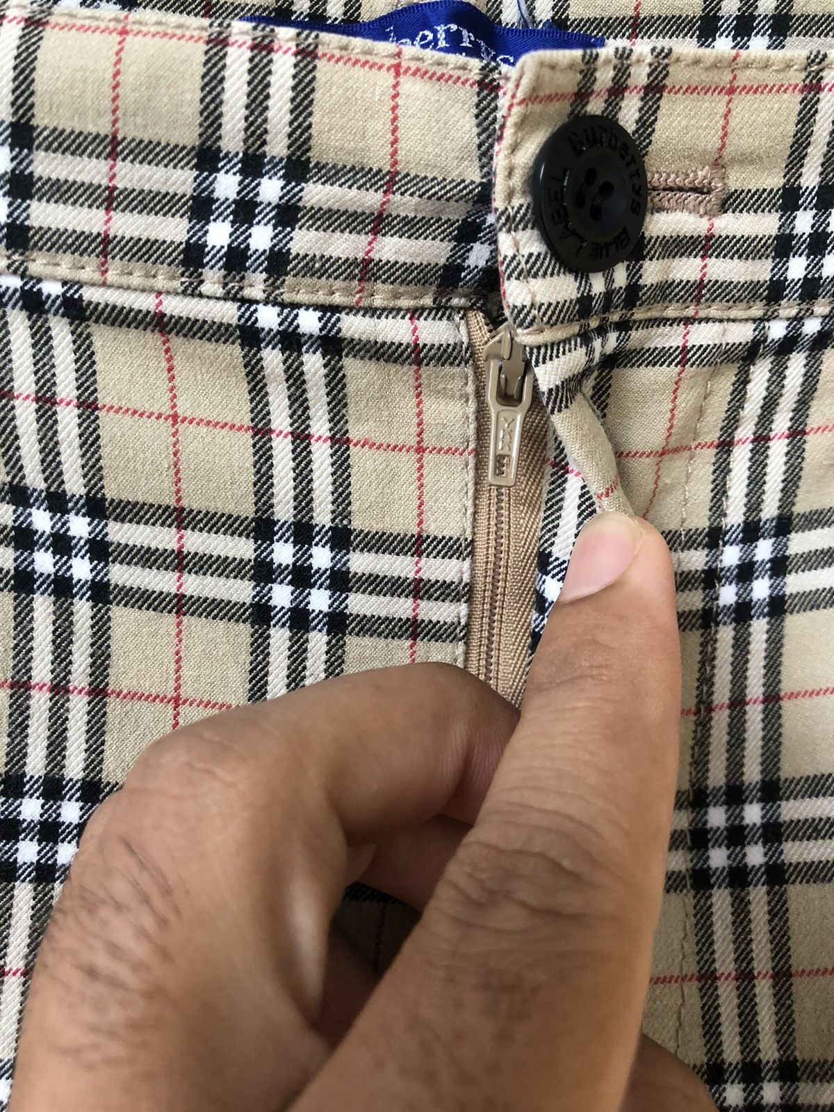 Burberry Vintage Burberry Nova Check Stretchable Blue Tag Pants Size 27" / US 4 / IT 40 - 7 Thumbnail