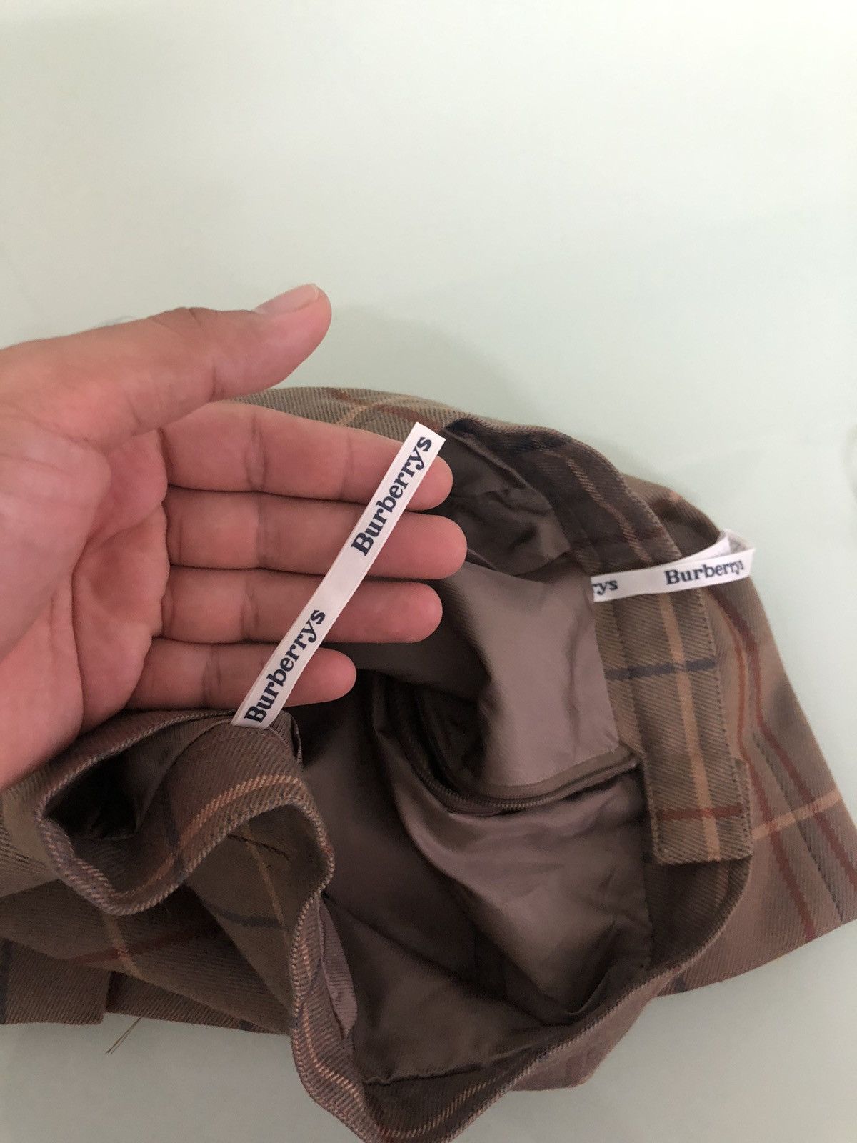 Burberry Vintage 90s Burberry Nova Check Pleated Skirt Size 25" / US 0 / IT 36 - 17 Thumbnail