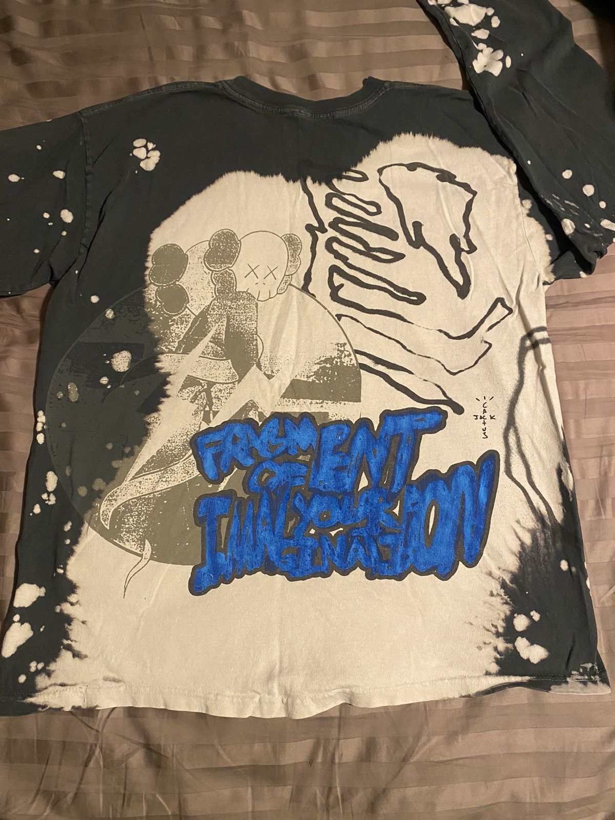 travis scott fragment kaws t shirt
