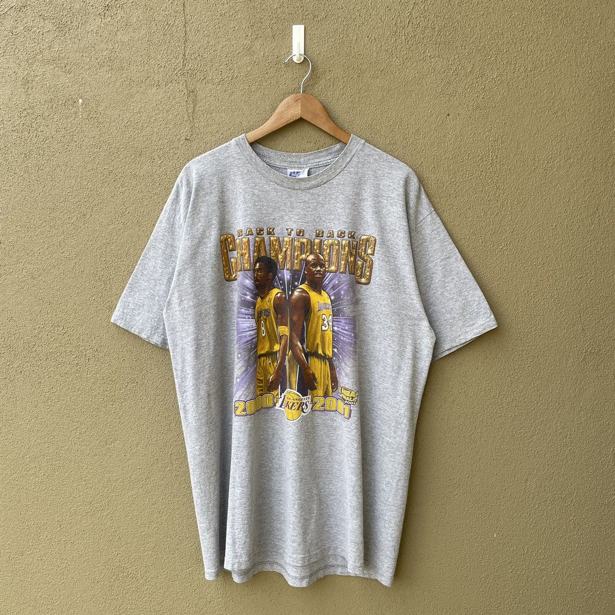 image of Nba Vintage Kobe Bryant La Lakers 2001 Tee Shirt in Grey, Men's (Size XL)