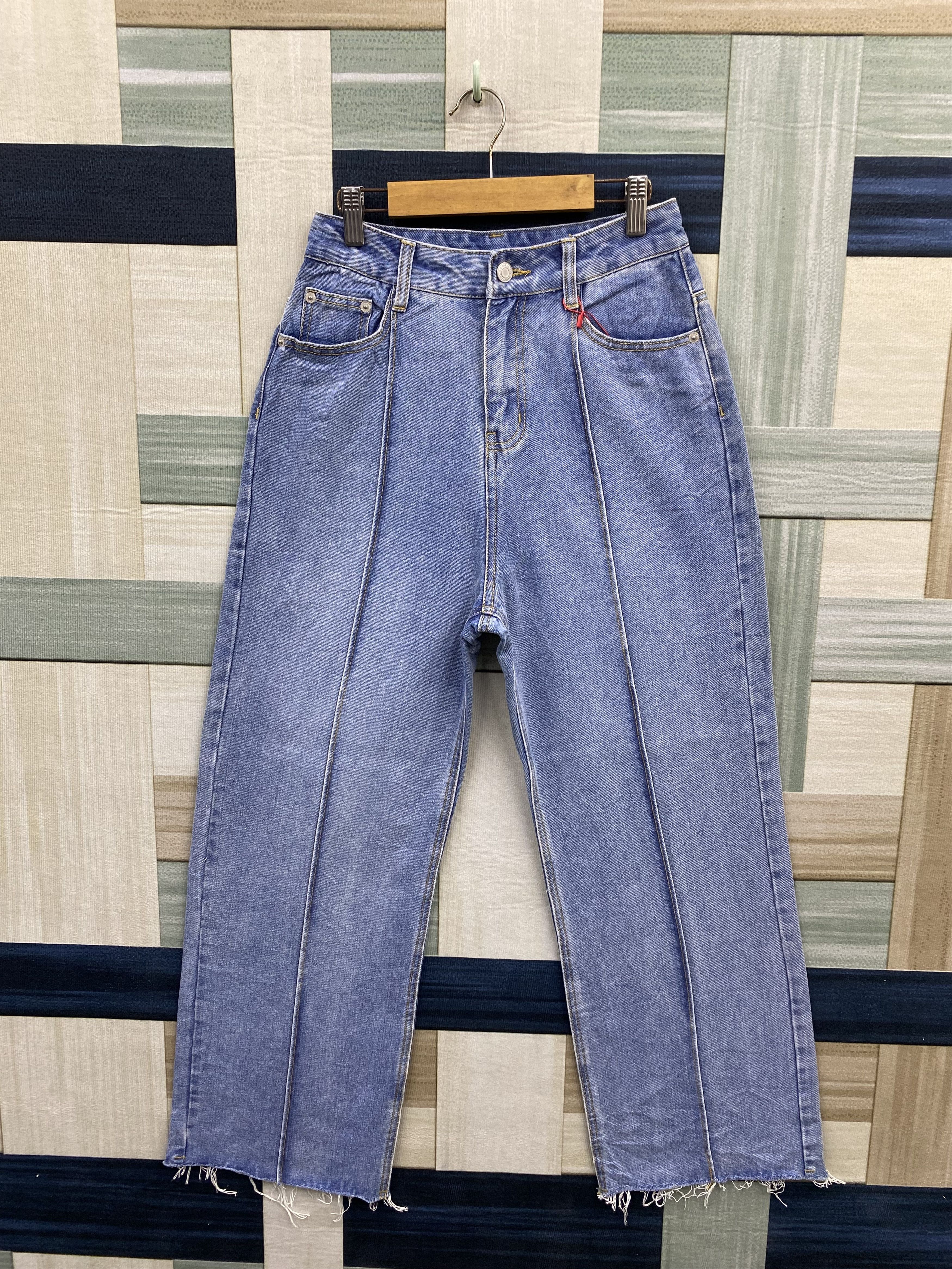 image of Vintage Baggy Style Denim Jean in Faded, Women's (Size 25)