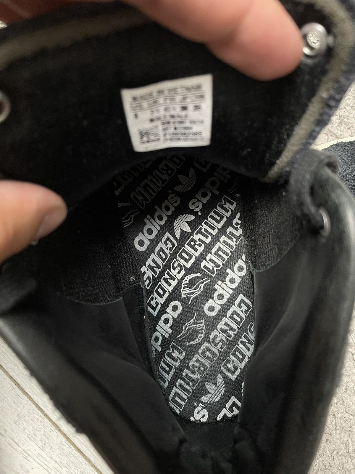 Adidas × Undefeated adidas Official Mid 80s Neighborhood x Undefeated M22694 Size US 8.5 / EU 41-42 - 5 Thumbnail