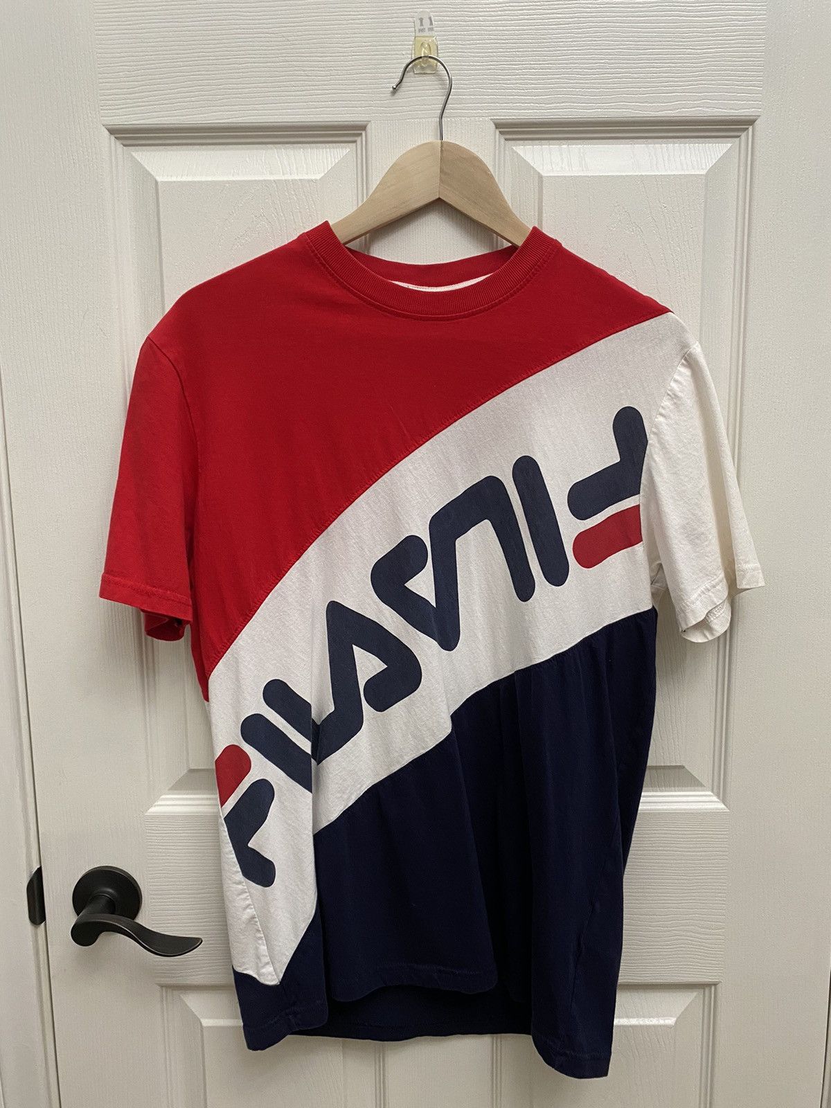 fila rowan colorblock logo t shirt Short Sleeve T Shirts