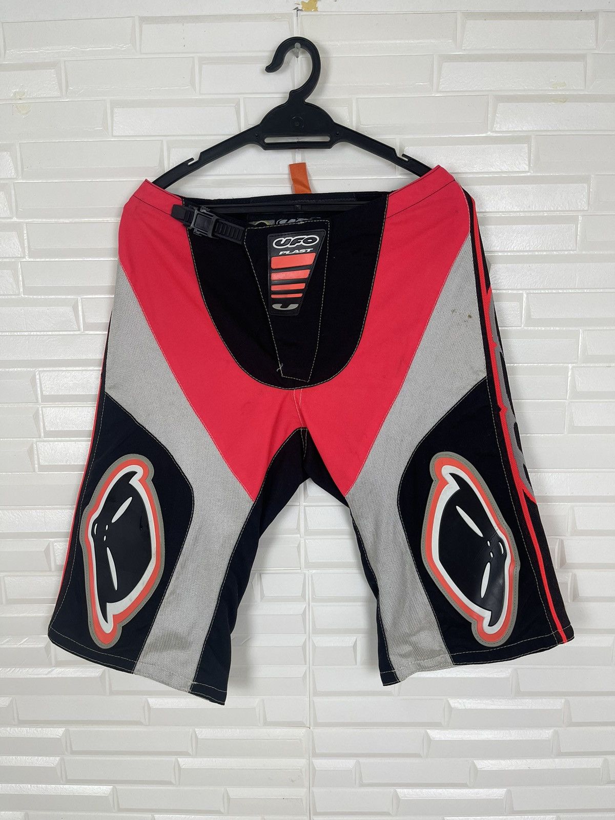 Sports Specialties UFO Plast Muddy Dirt Race Motorcross Shorts Pants Italy Size US 28 / EU 44 - 1 Thumbnail