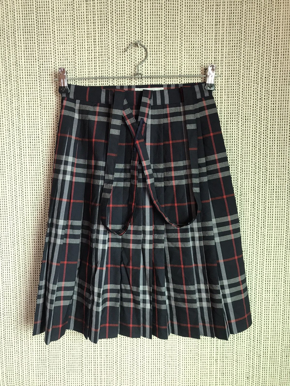 image of Burberry Nova Check Wool Mini Skirt Very in Mix, Women's (Size 24)