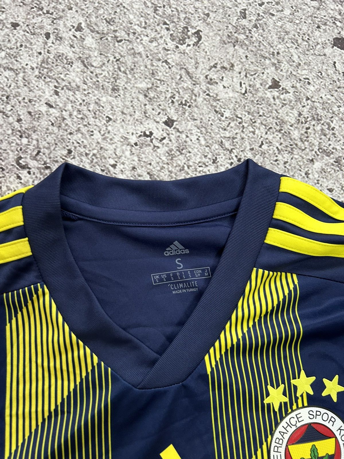 Adidas × Vintage Vintage Fenerbahce Kruse 10 Soccer Jersey 2019/2020 Size US S / EU 44-46 / 1 - 9 Thumbnail