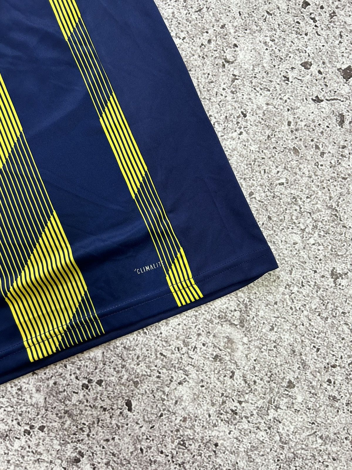 Adidas × Vintage Vintage Fenerbahce Kruse 10 Soccer Jersey 2019/2020 Size US S / EU 44-46 / 1 - 7 Thumbnail