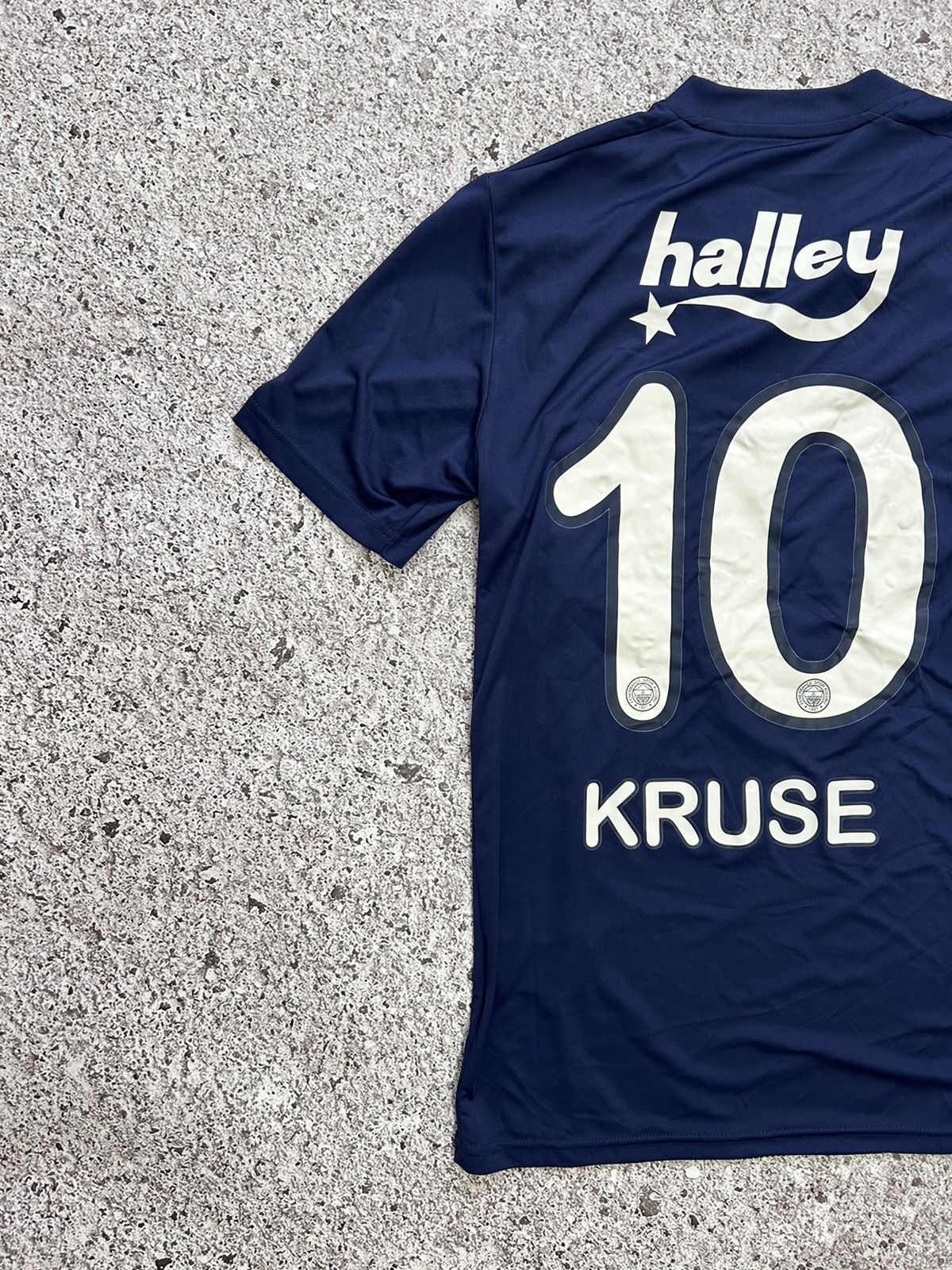 Adidas × Vintage Vintage Fenerbahce Kruse 10 Soccer Jersey 2019/2020 Size US S / EU 44-46 / 1 - 5 Thumbnail
