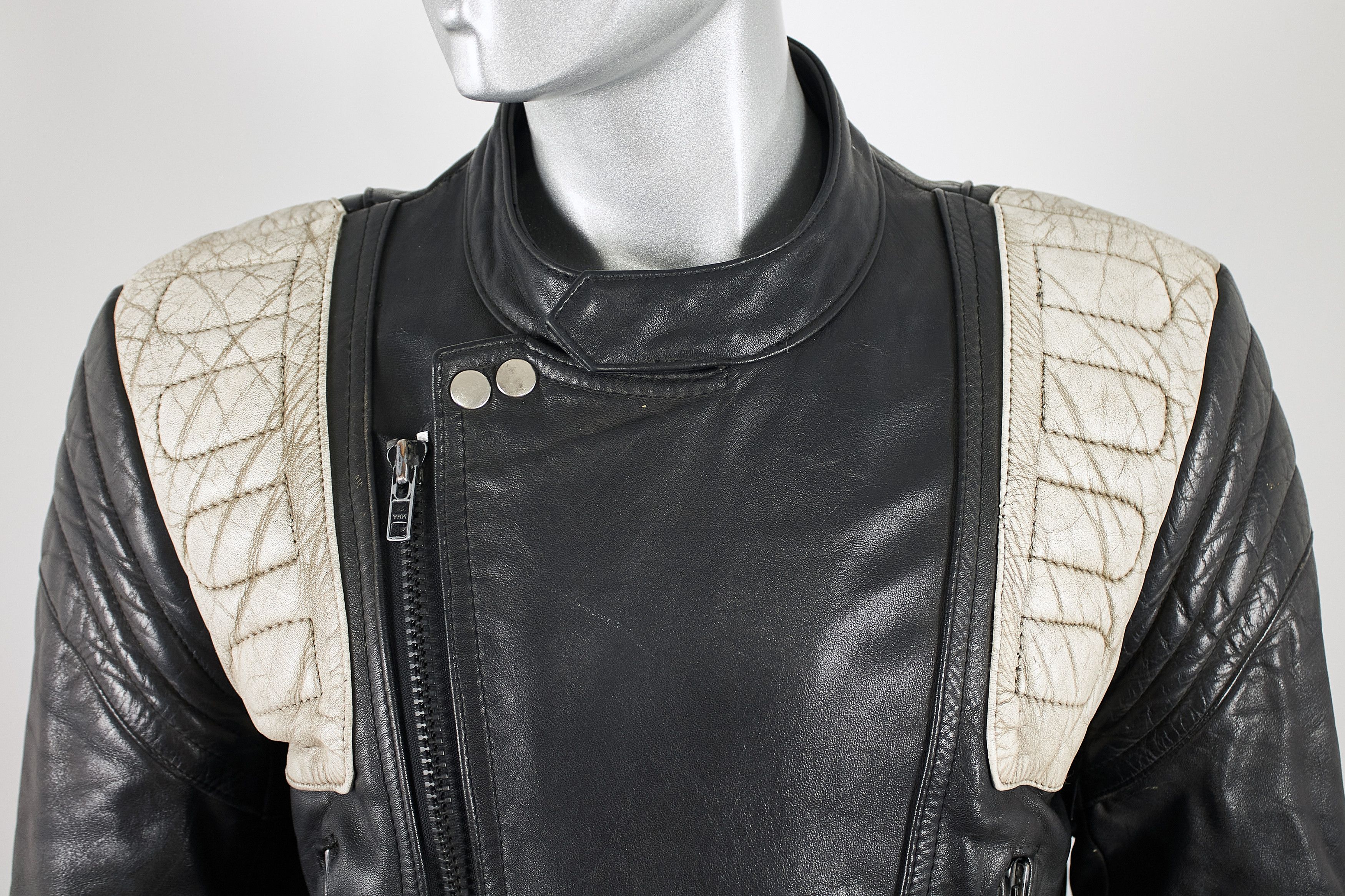Vintage Vintage cowhide leather jacket, biker motorcycle jacket Size US M / EU 48-50 / 2 - 7 Thumbnail