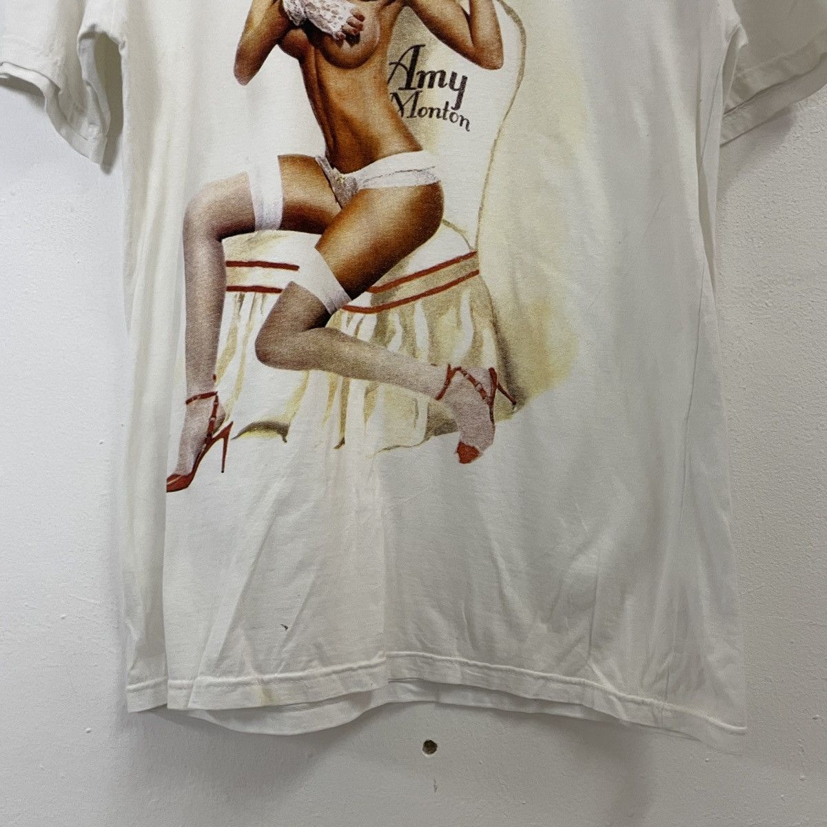 Vintage Vintage Amy Monton Naked Tee Size US S / EU 44-46 / 1 - 4 Thumbnail