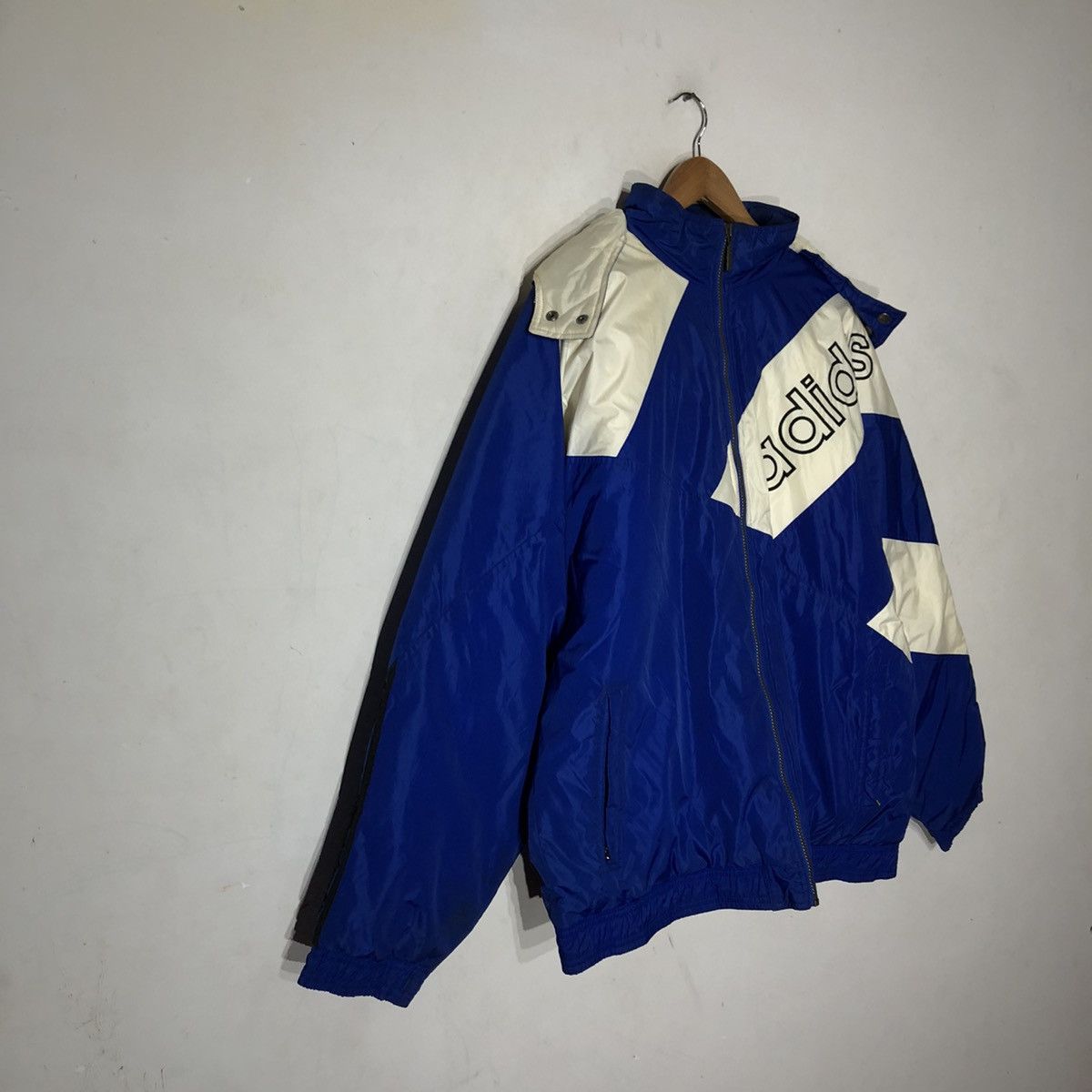 Adidas VINTAGE 90's ADIDAS BIG LOGO INSPIRED BY RUN DMC BAND TEES Size US L / EU 52-54 / 3 - 3 Thumbnail