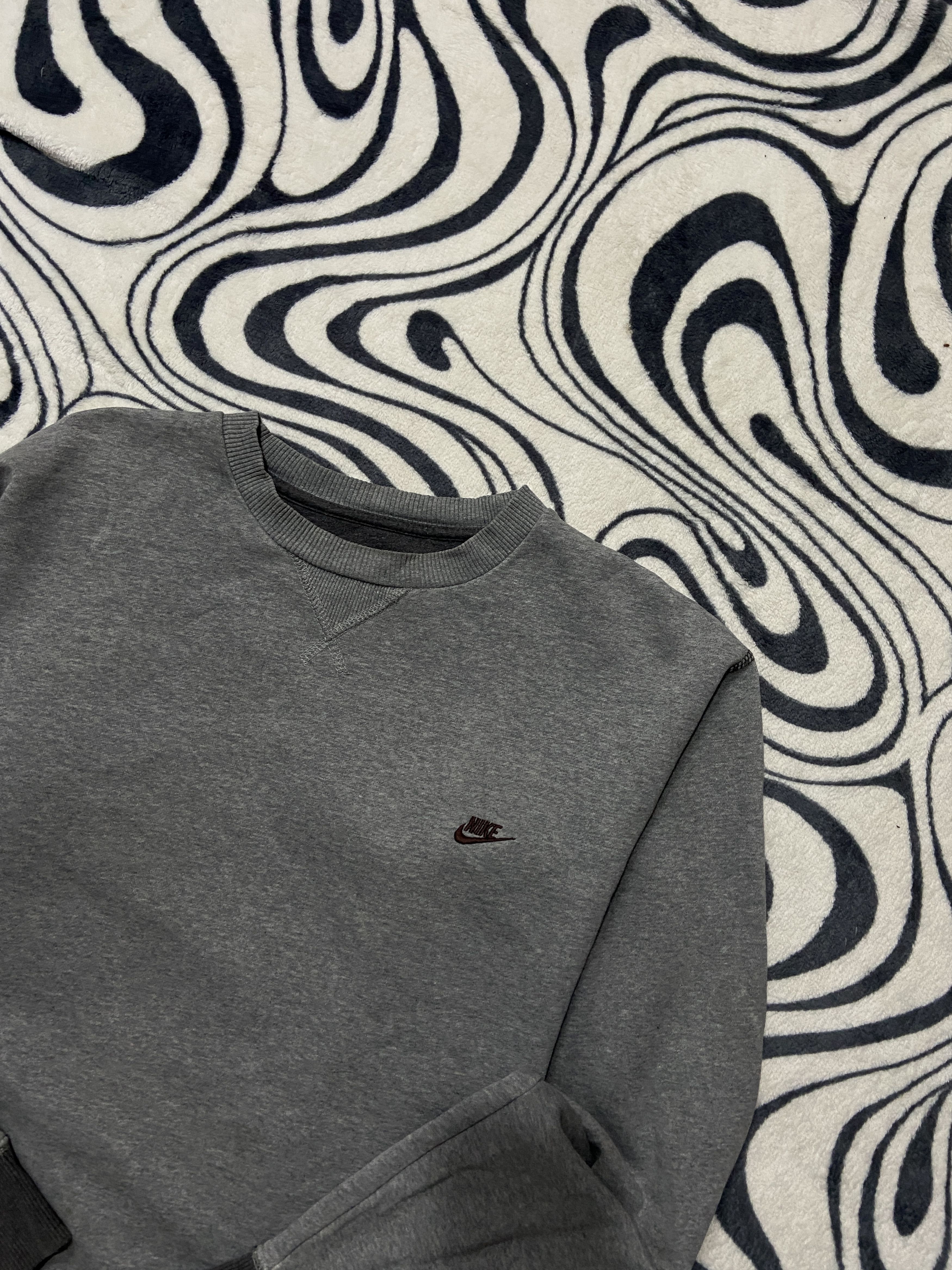 Nike Nike Vintage Mens Sweatshirt Swoosh Y2K Size US XXL / EU 58 / 5 - 2 Thumbnail