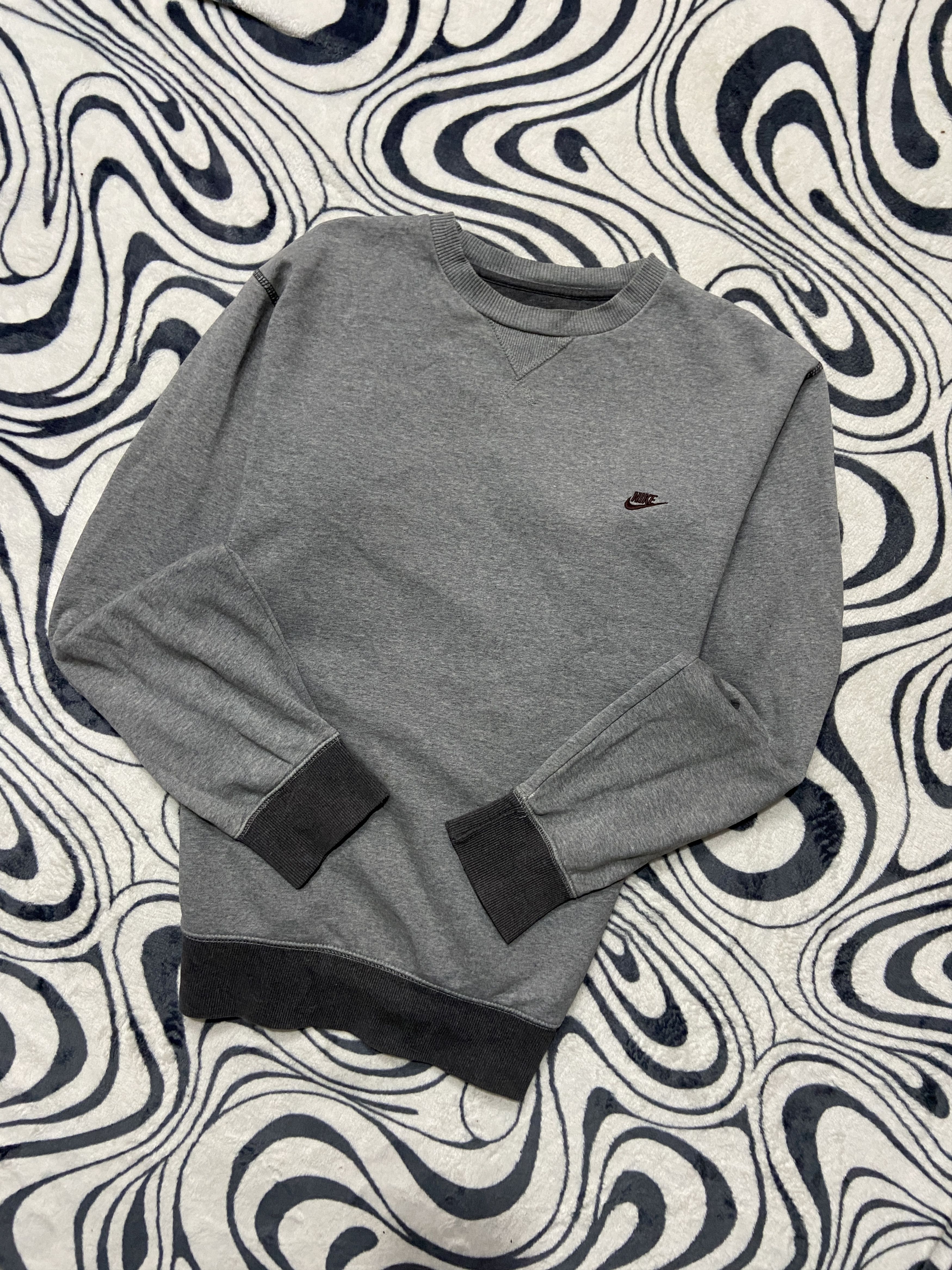 Nike Nike Vintage Mens Sweatshirt Swoosh Y2K Size US XXL / EU 58 / 5 - 1 Thumbnail