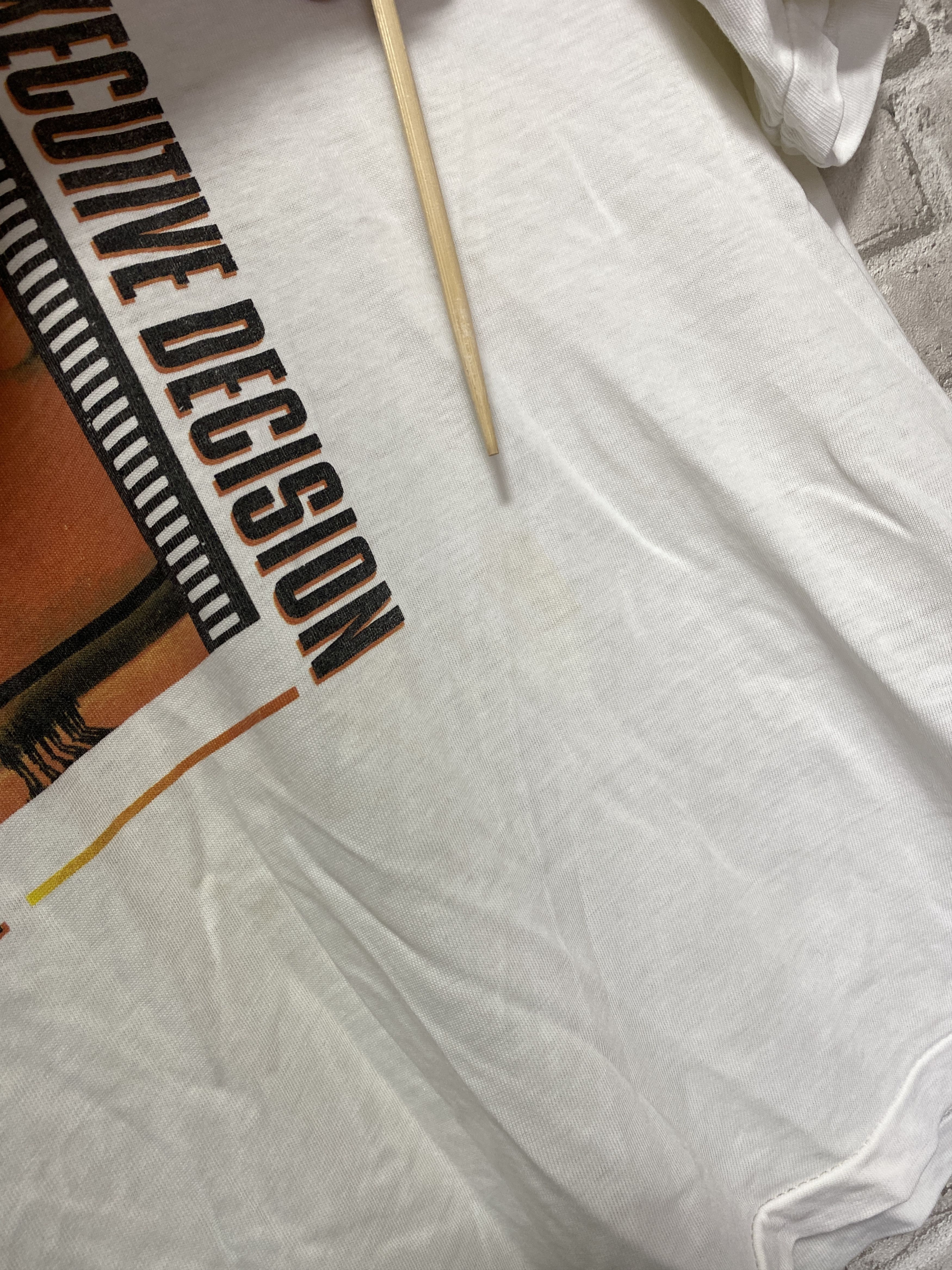 Vintage Vintage 1996 Executive Decision movie T-shirt Size US XL / EU 56 / 4 - 8 Thumbnail
