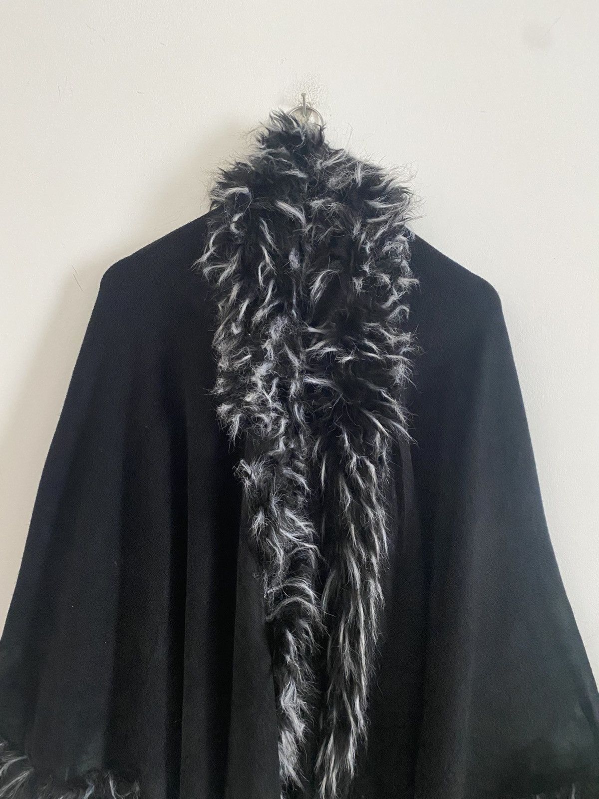 Vintage MOHAIR cardigan Oversized design fur poncho black colour Size US XL / EU 56 / 4 - 7 Thumbnail