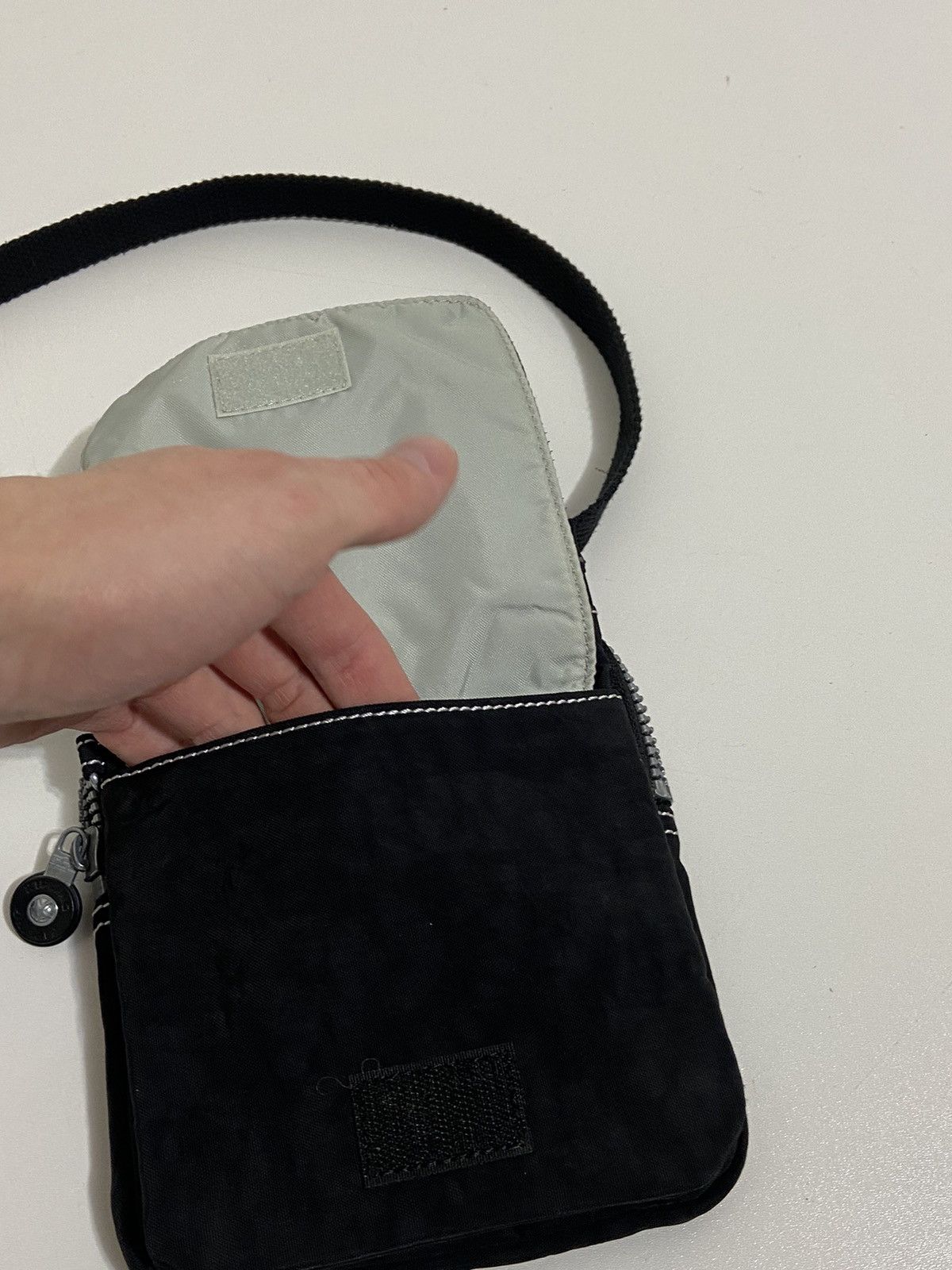 Vintage Vintage Kipling Y2K Bag Messenger Size ONE SIZE - 9 Thumbnail