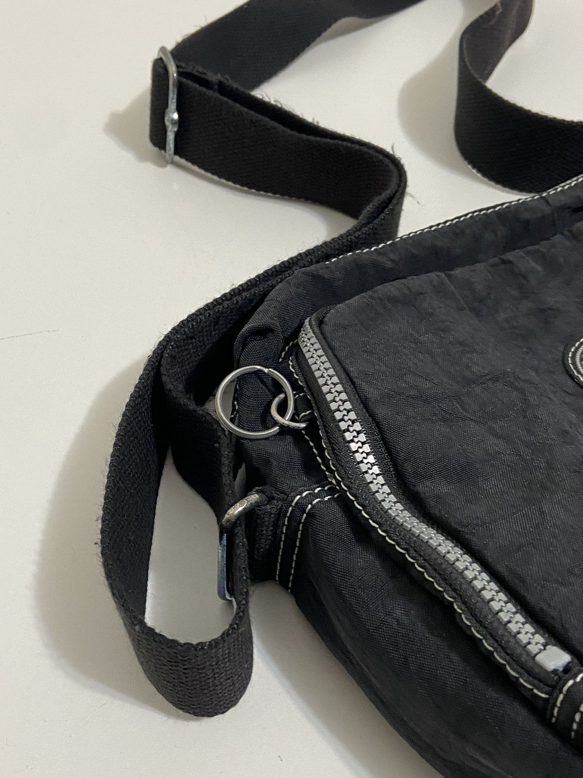 Vintage Vintage Kipling Y2K Bag Messenger Size ONE SIZE - 5 Thumbnail