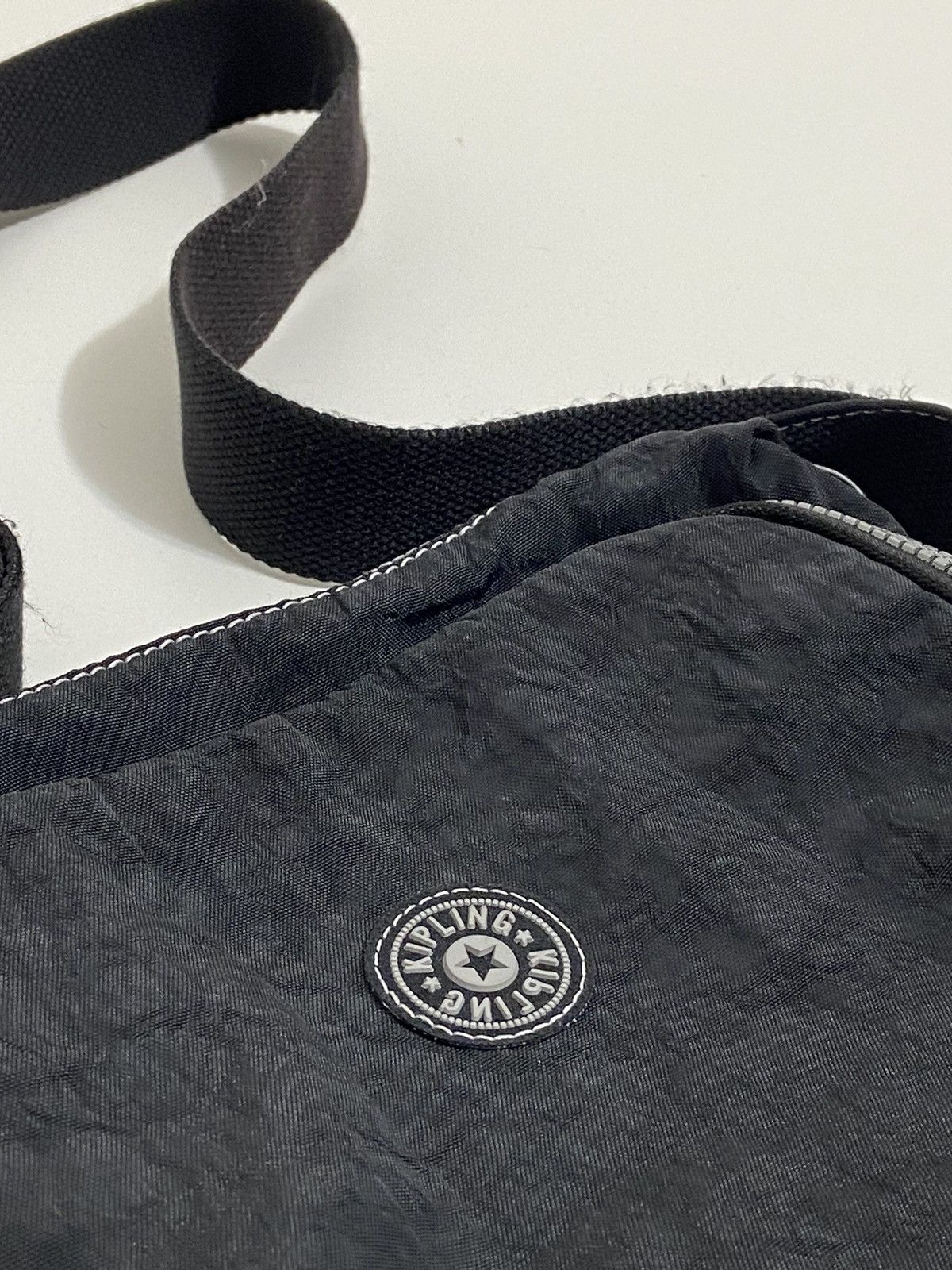Vintage Vintage Kipling Y2K Bag Messenger Size ONE SIZE - 6 Thumbnail