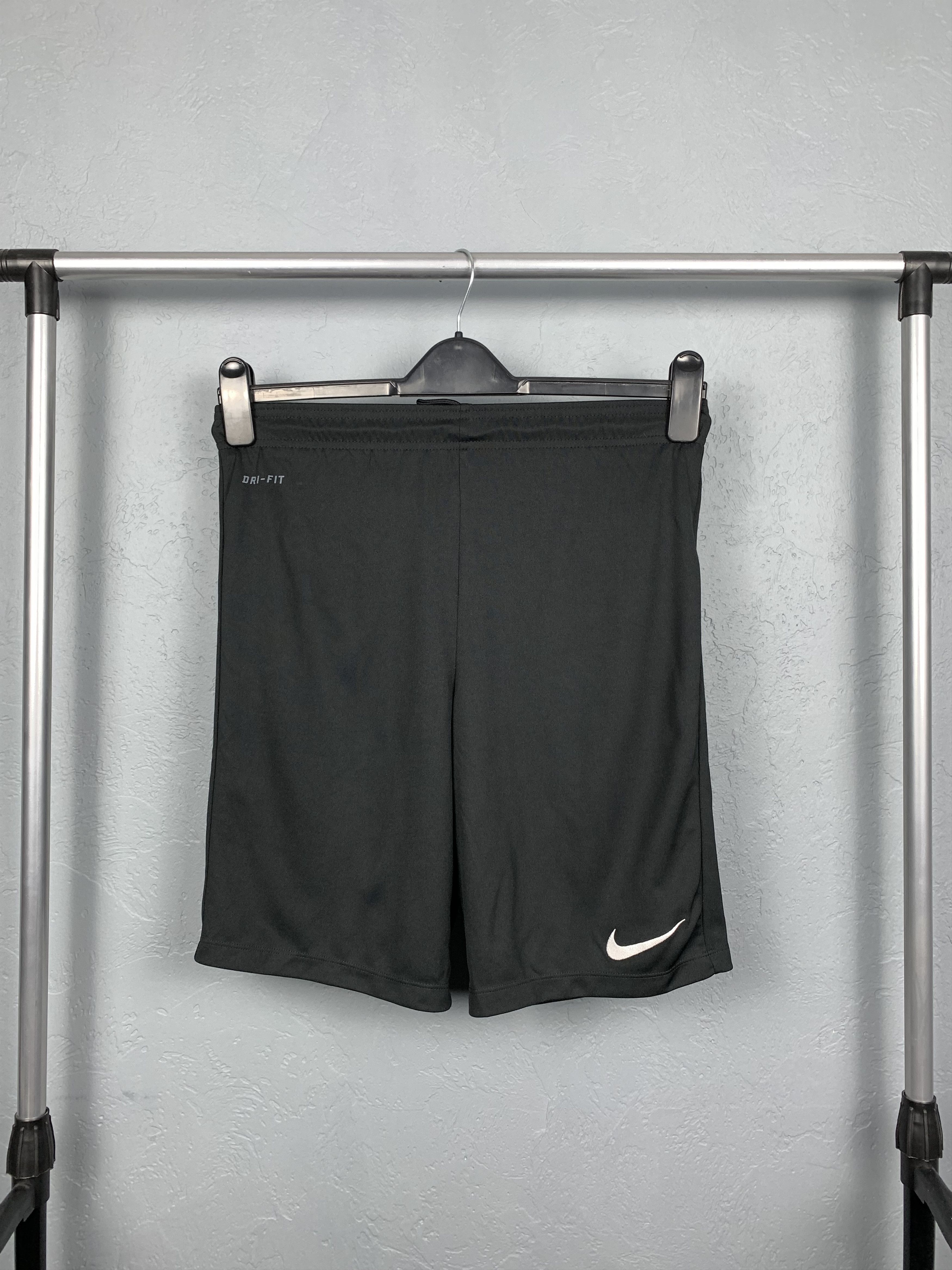 Nike Vintage Nike Mens Shorts Dri Fit Y2K Size US 30 / EU 46 - 1 Thumbnail