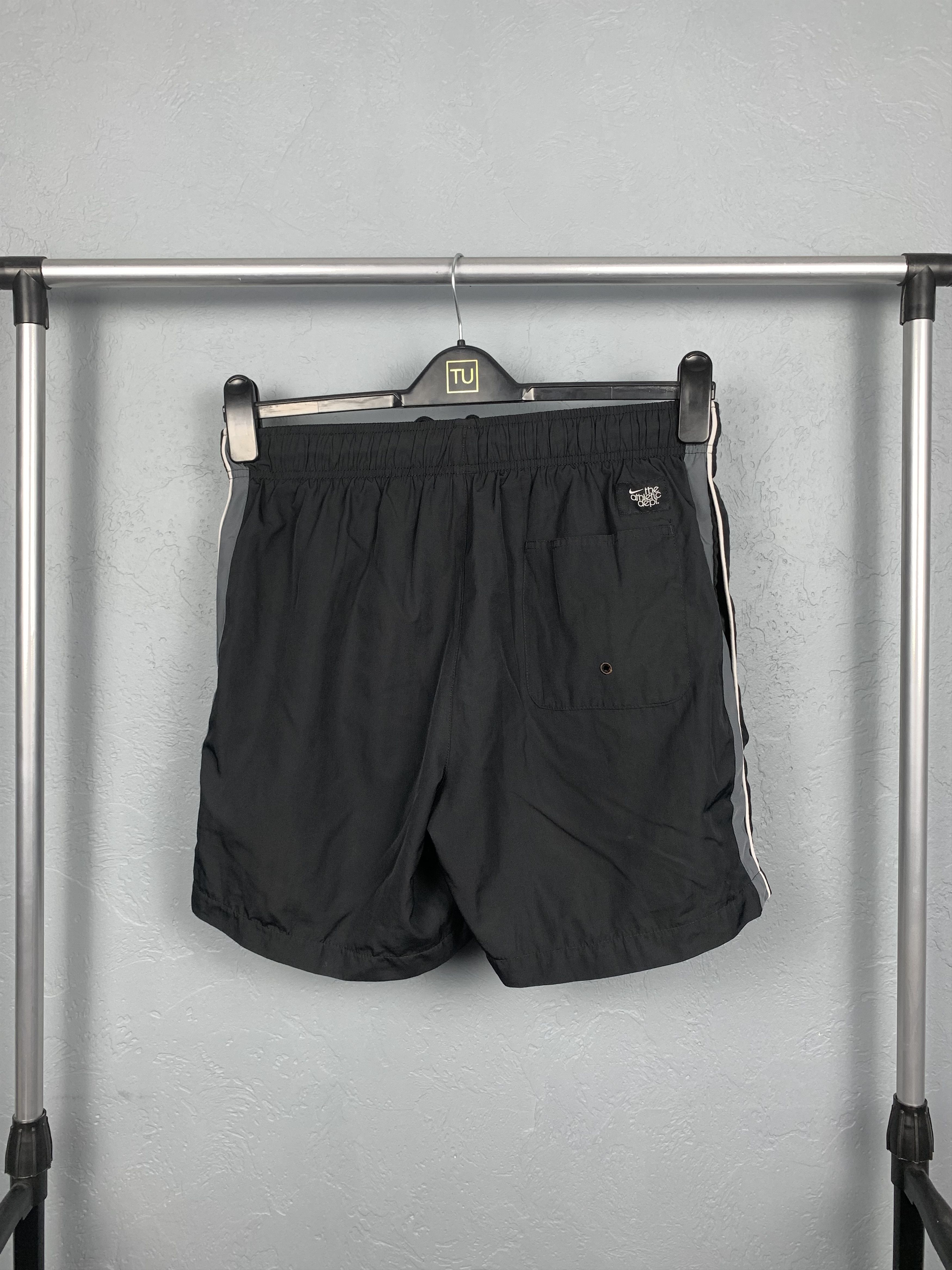 Nike Nike Vintage Mens Nylon Shorts Y2K Size US 32 / EU 48 - 6 Thumbnail