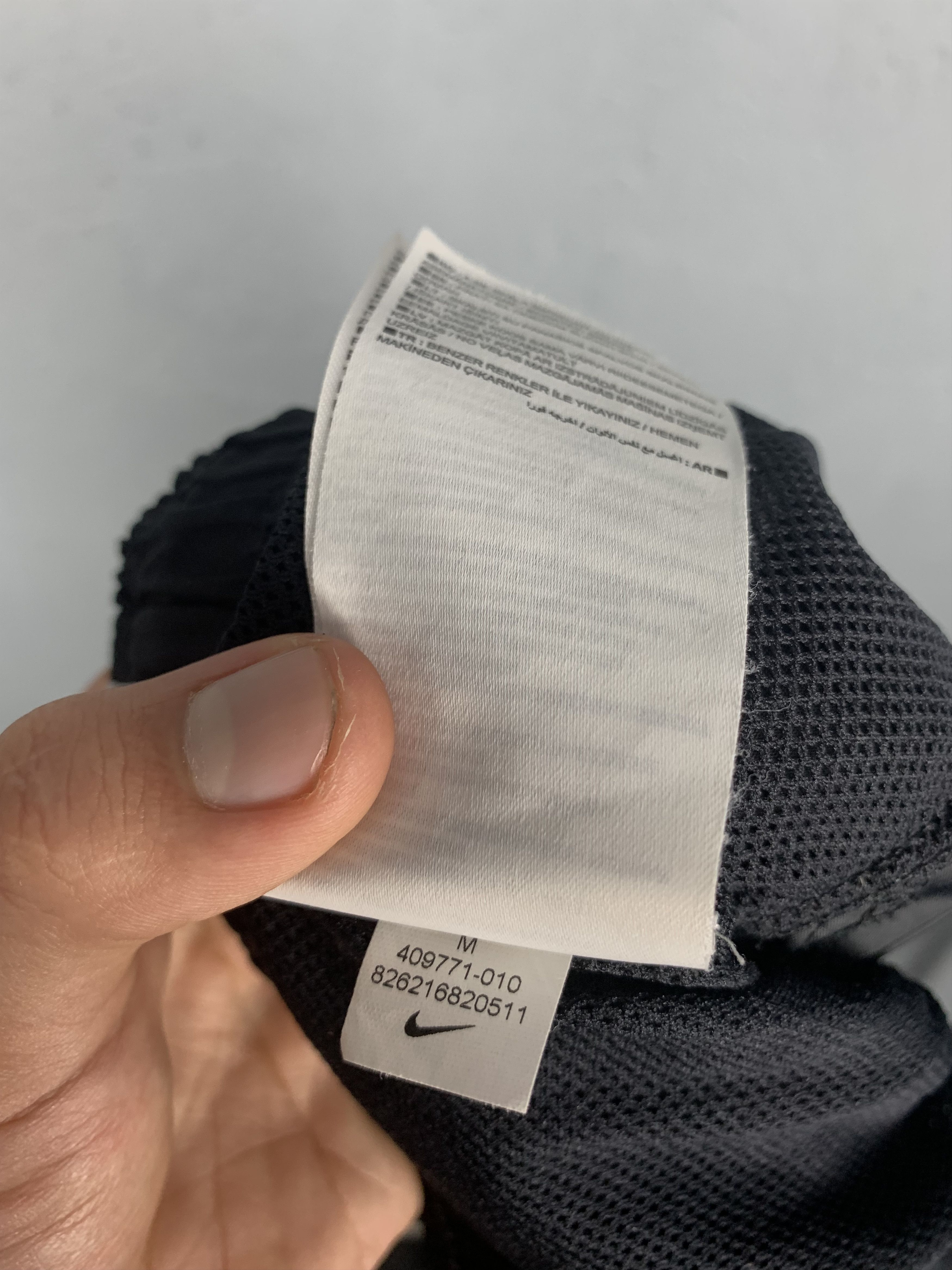 Nike Nike Vintage Mens Nylon Shorts Y2K Size US 32 / EU 48 - 9 Thumbnail
