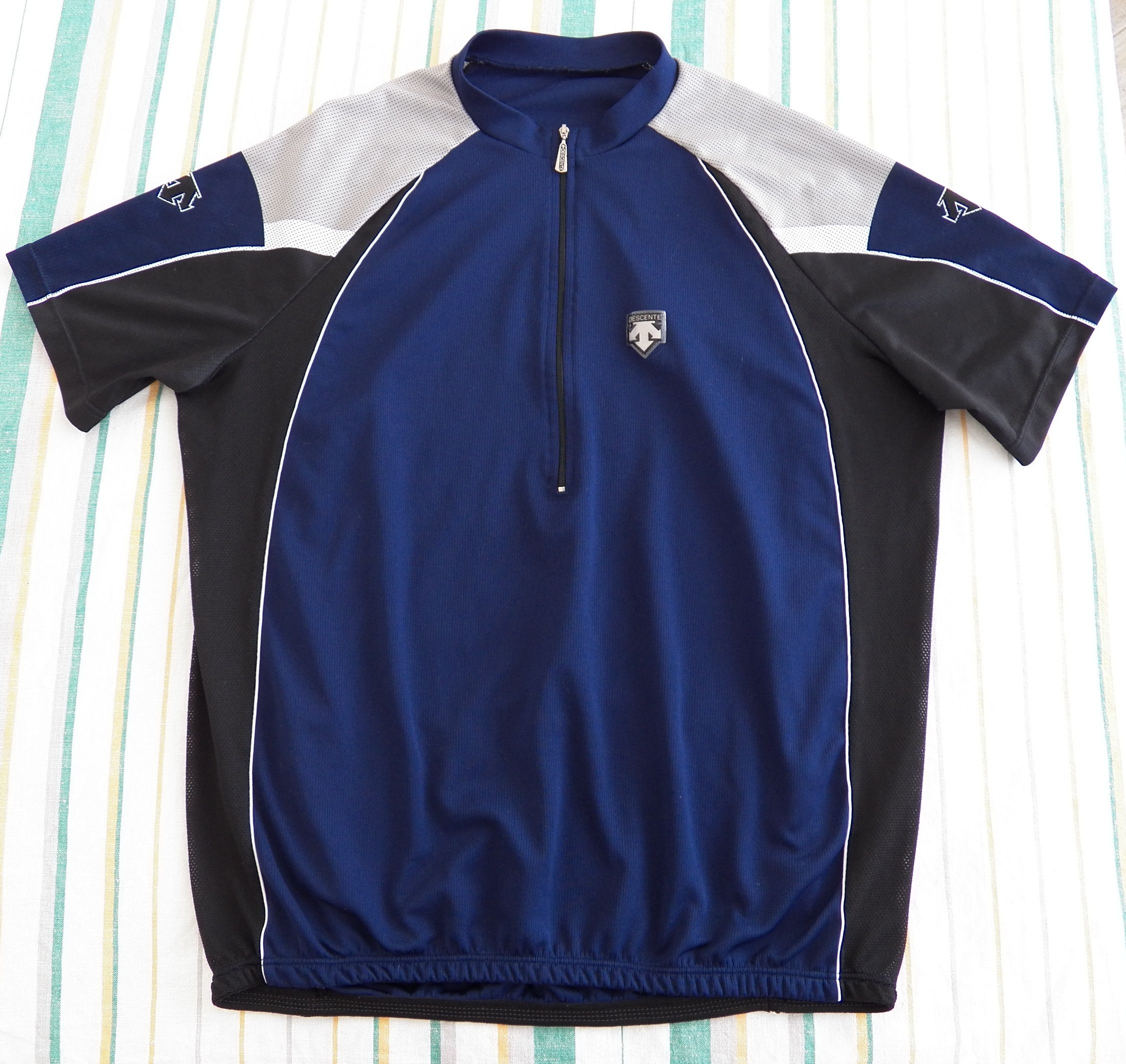 Descente Cycling Jersey XXL 2XL Half Zip Short Sleeve Mesh