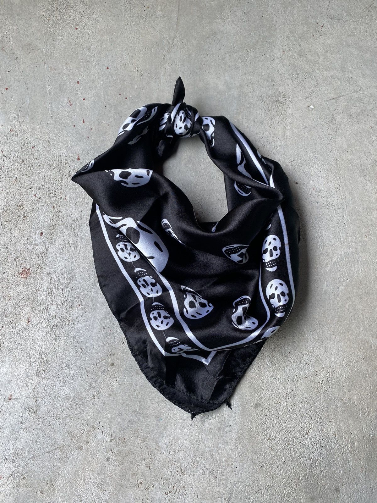 Starter × Vintage 💸BINDINGOFFER💸Skull scarf like alexander mcqueen Size ONE SIZE - 2 Thumbnail