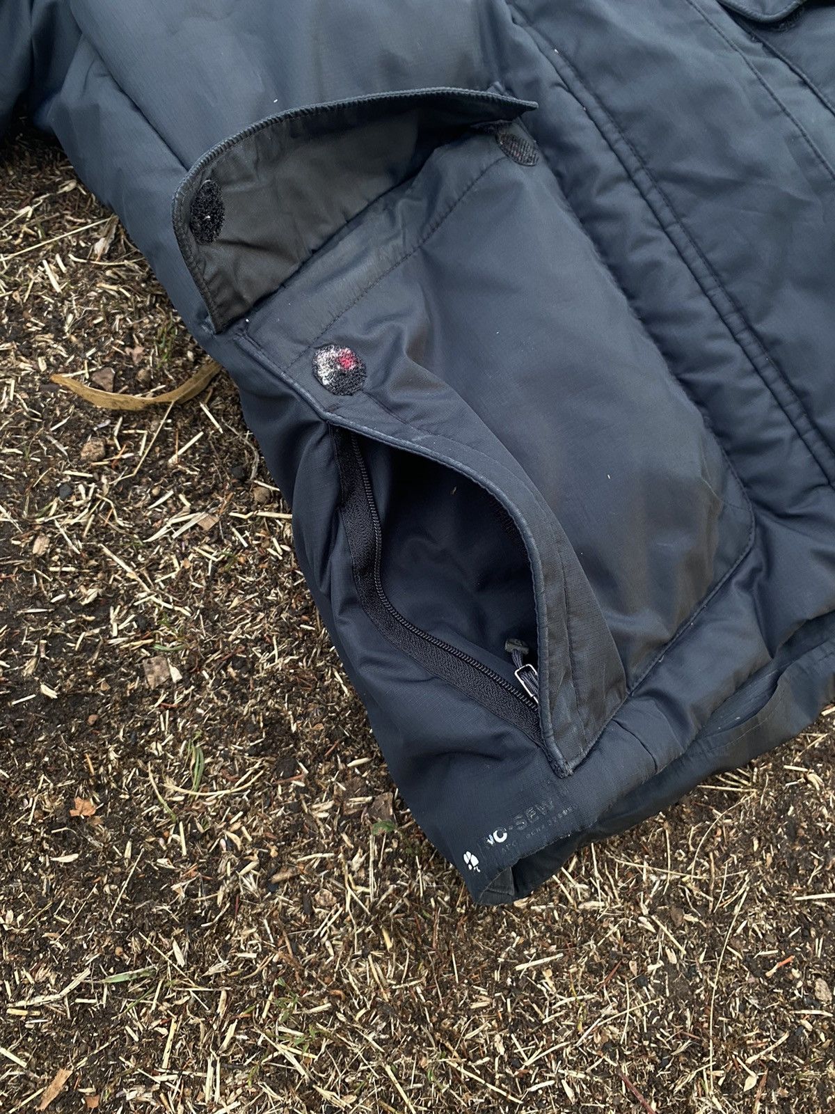 Nike × Nike ACG × Vintage Vintage 90s Nike ACG Down jacket streetwear womens size M Size M / US 6-8 / IT 42-44 - 3 Thumbnail