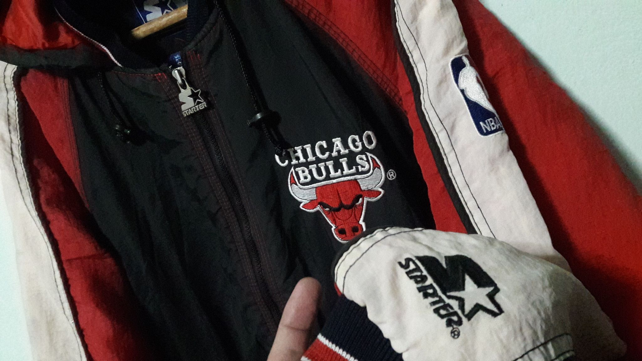 NBA Vintage Chicago bulls x Starter Distressed stains Sportwear Size US M / EU 48-50 / 2 - 2 Thumbnail