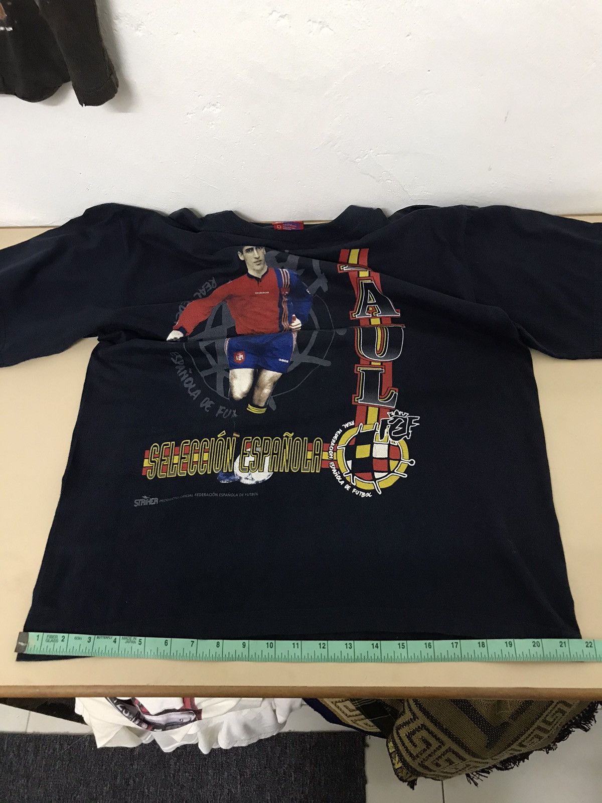 Vintage Vintage 90s Raul Gonzalez Spain Tee Size US L / EU 52-54 / 3 - 7 Thumbnail