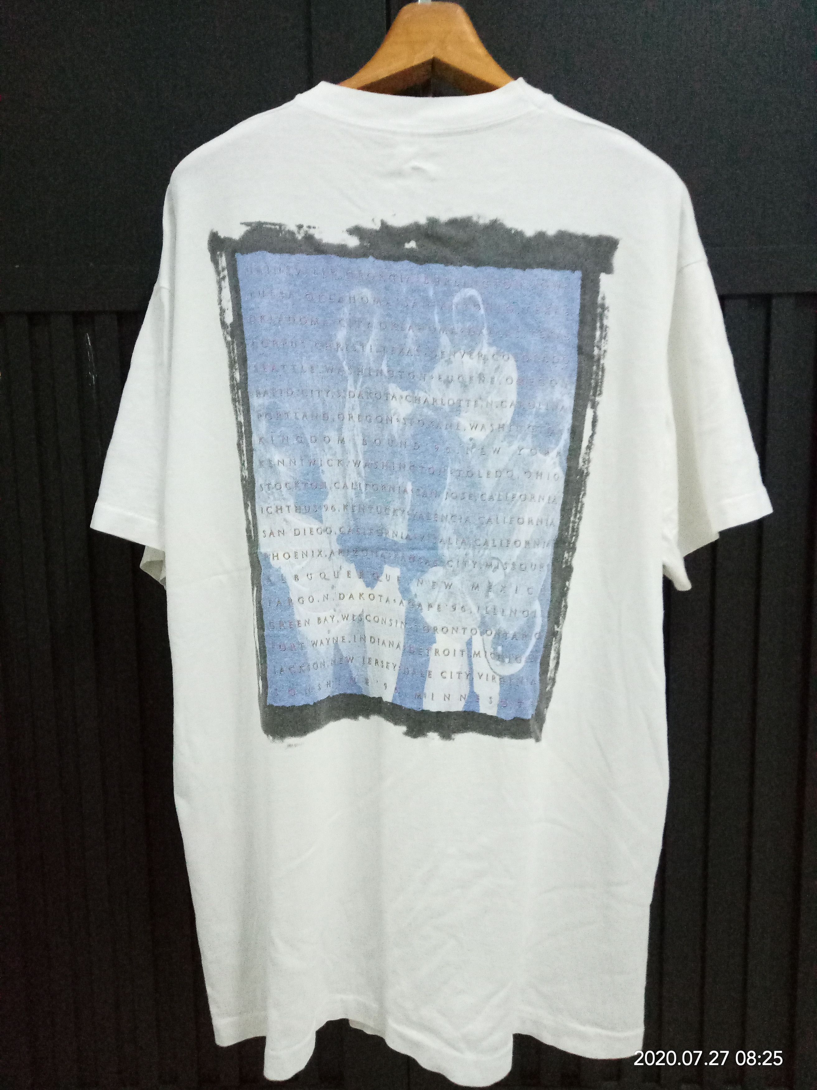 Band Tees Vintage 90s White Heart Musical Band Tour Us Size US XL / EU 56 / 4 - 6 Thumbnail